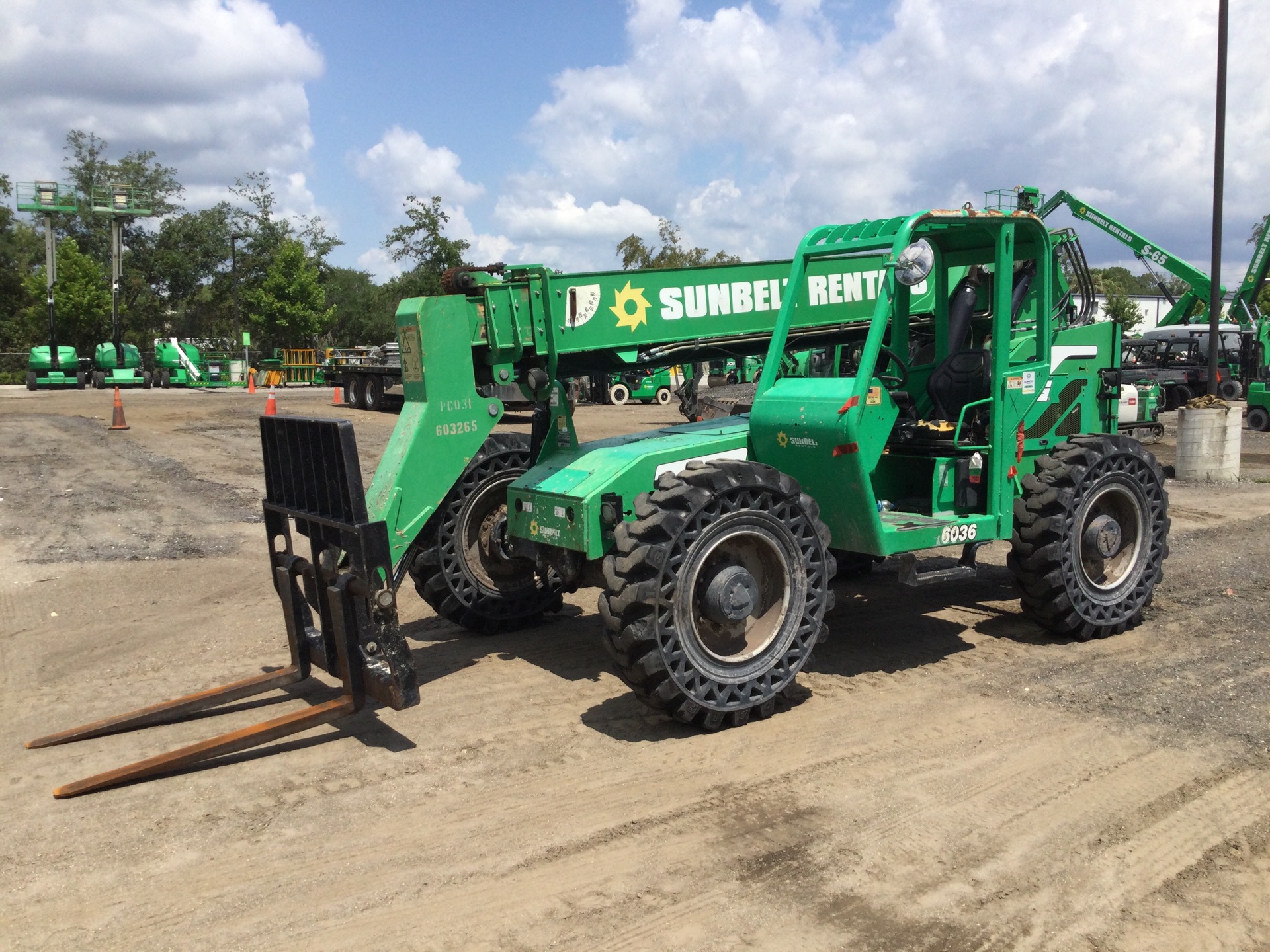 2014 SkyTrak 6036 Telehandler