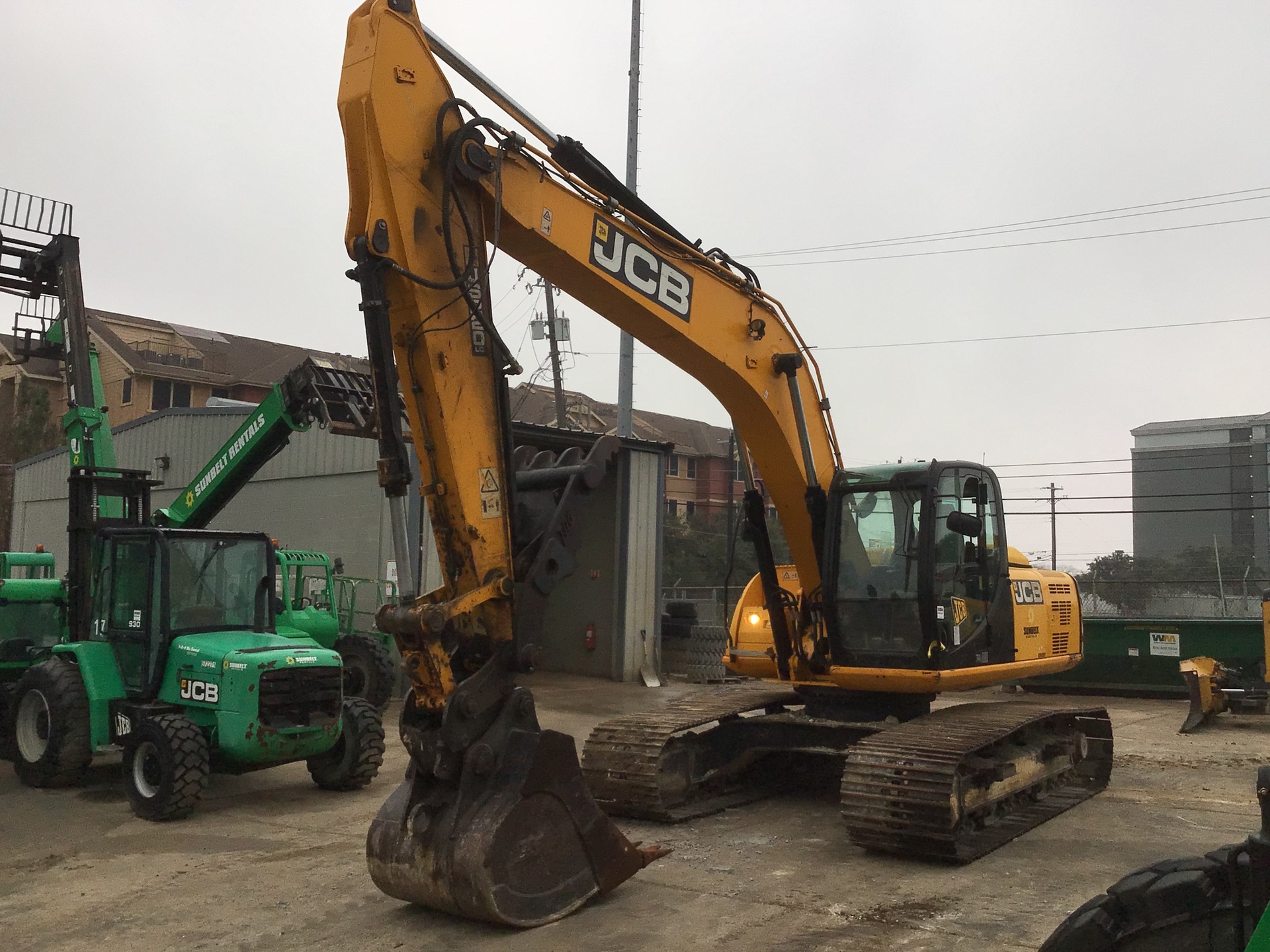 2016 JCB JS220LC Tracked Excavator