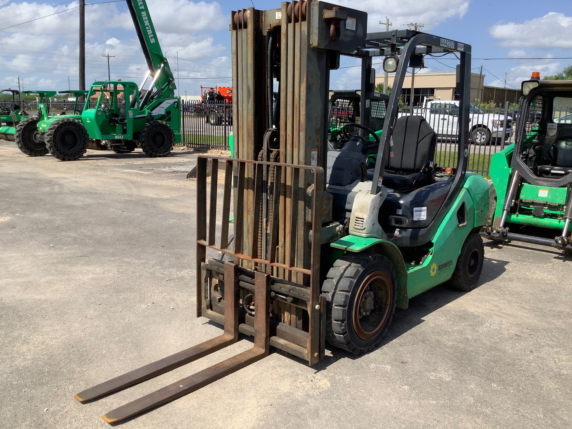 2012 Komatsu FD30T-16 2100 lb Pneumatic Tire Forklift