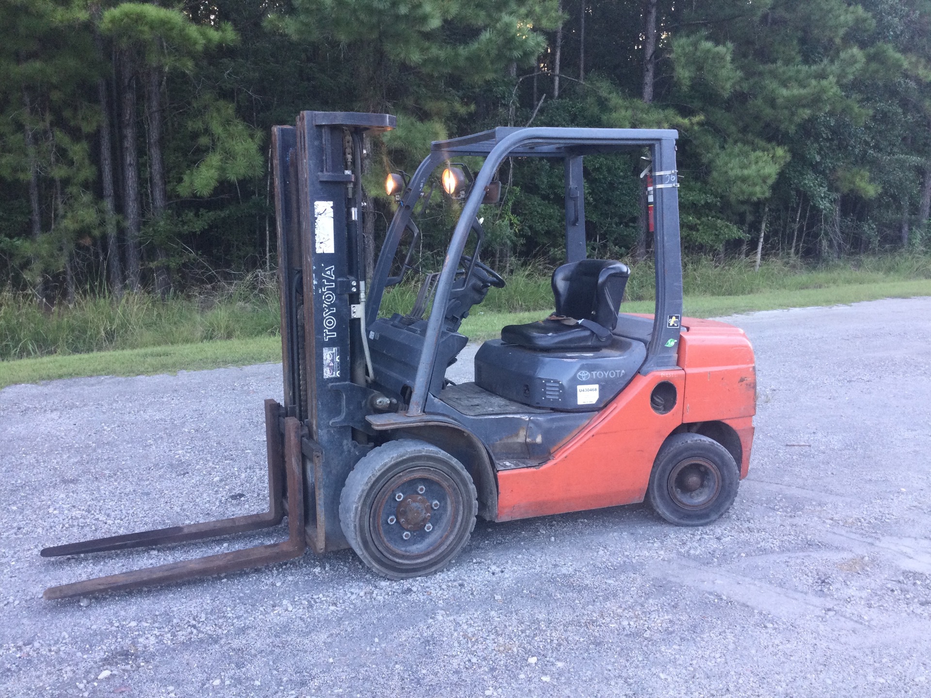 2010 Toyota 8FDU30 6000 lb Diesel Pneumatic Tire Forklift