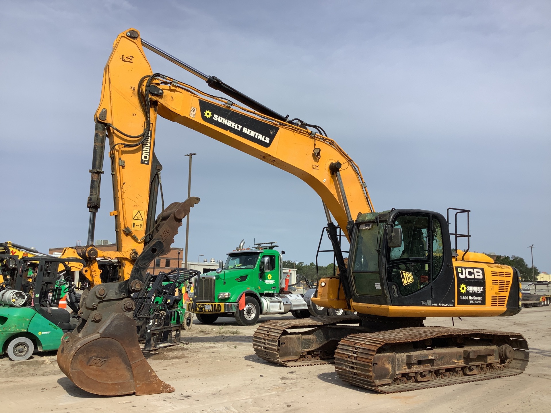 2017 JCB JS220LCT4F Tracked Excavator