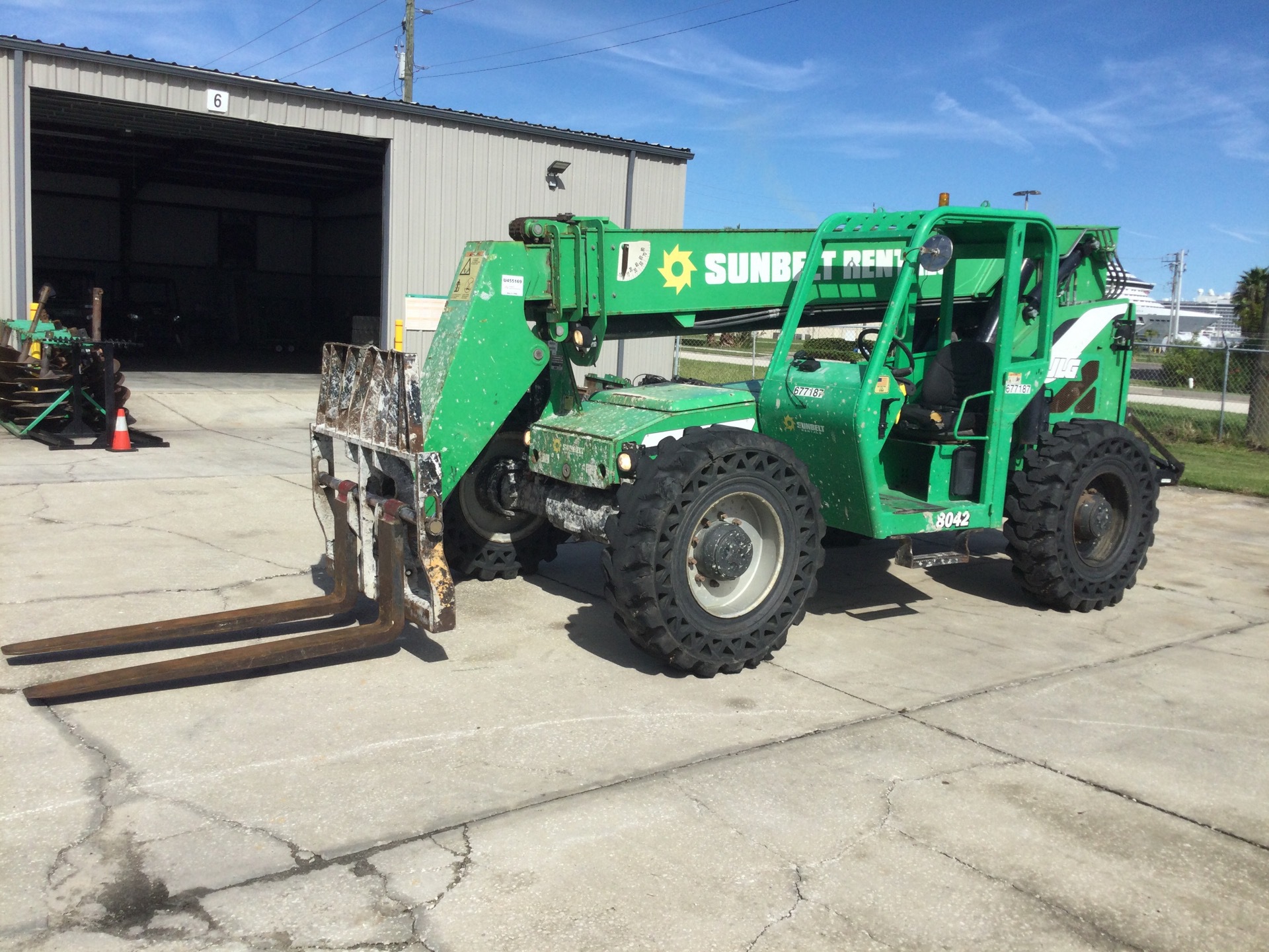 2015 SkyTrak 8042 Telehandler