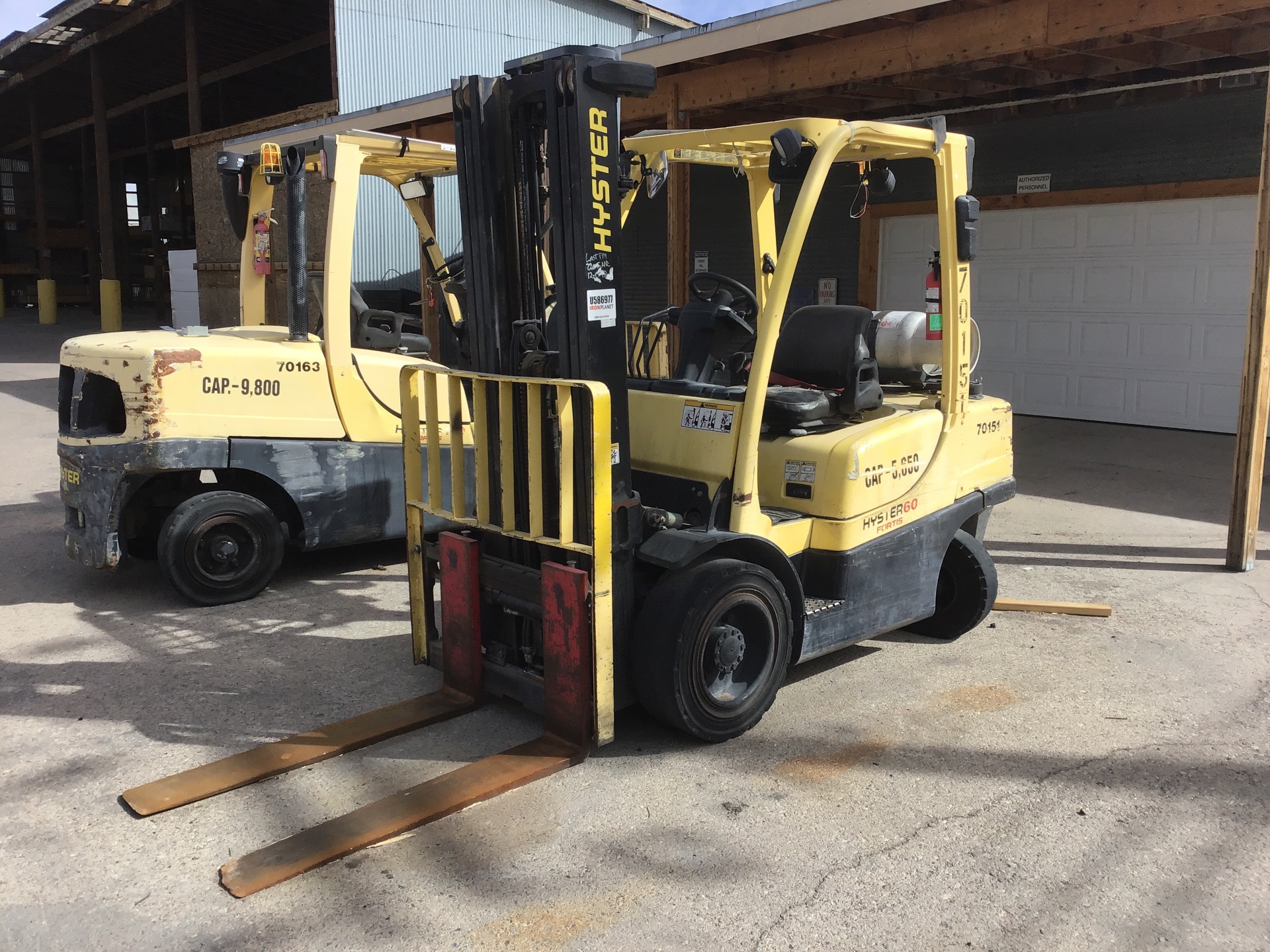 2008 Hyster H60FT 5650 lb Cushion Tire Forklift