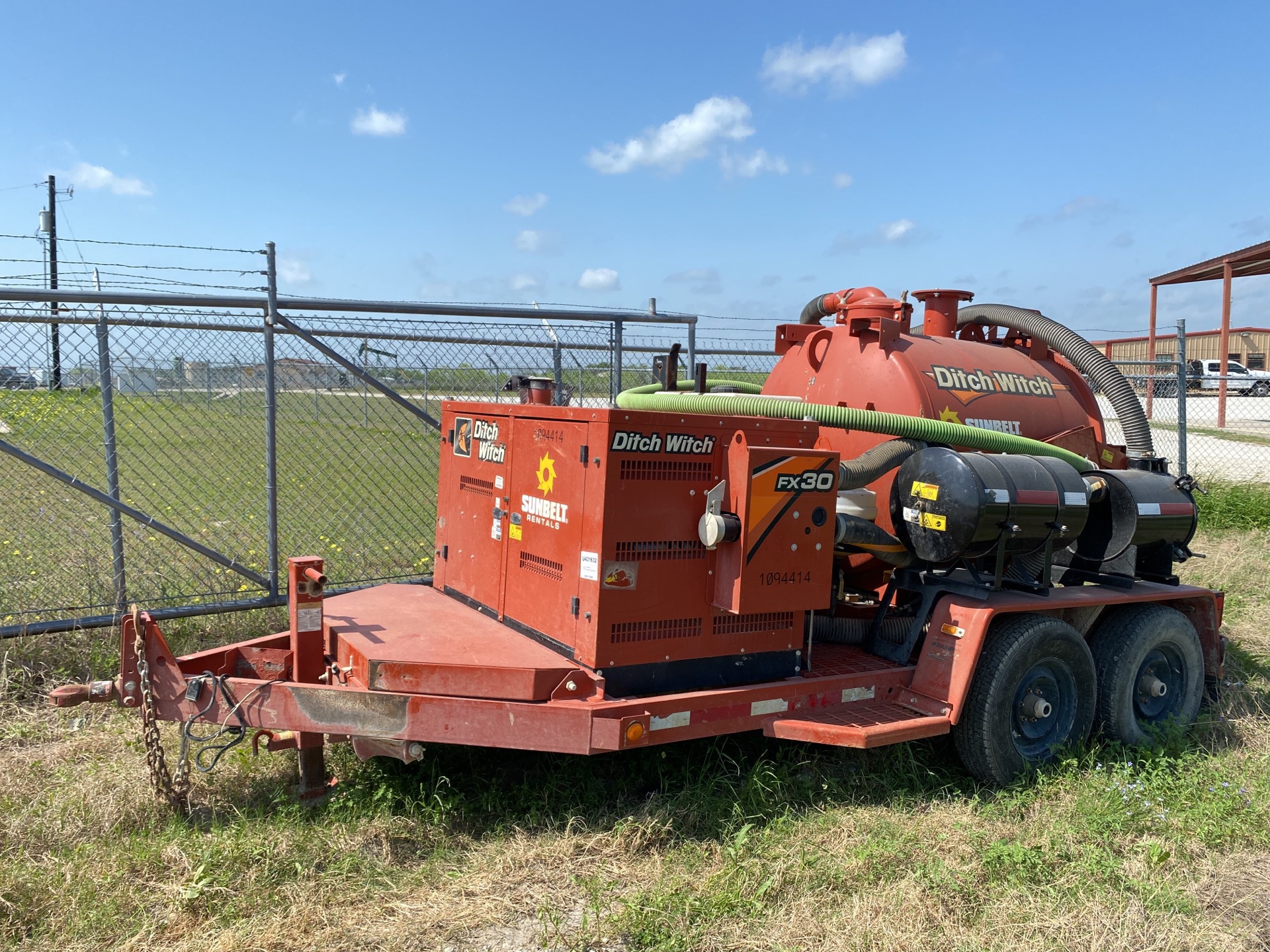 2018 Ditch Witch FX30 Vacuum Excavation Unit on 2018 Ditch Witch T9S T/A Trailer