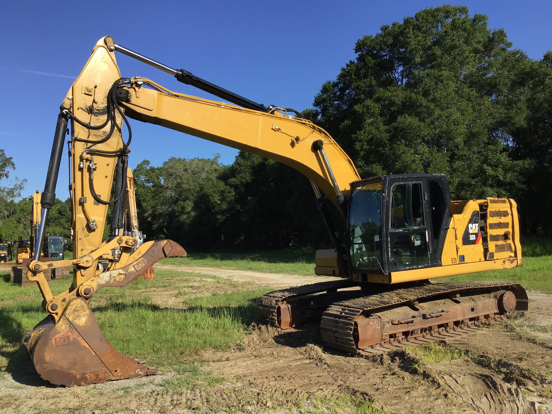 2018 Cat 323 Tracked Excavator