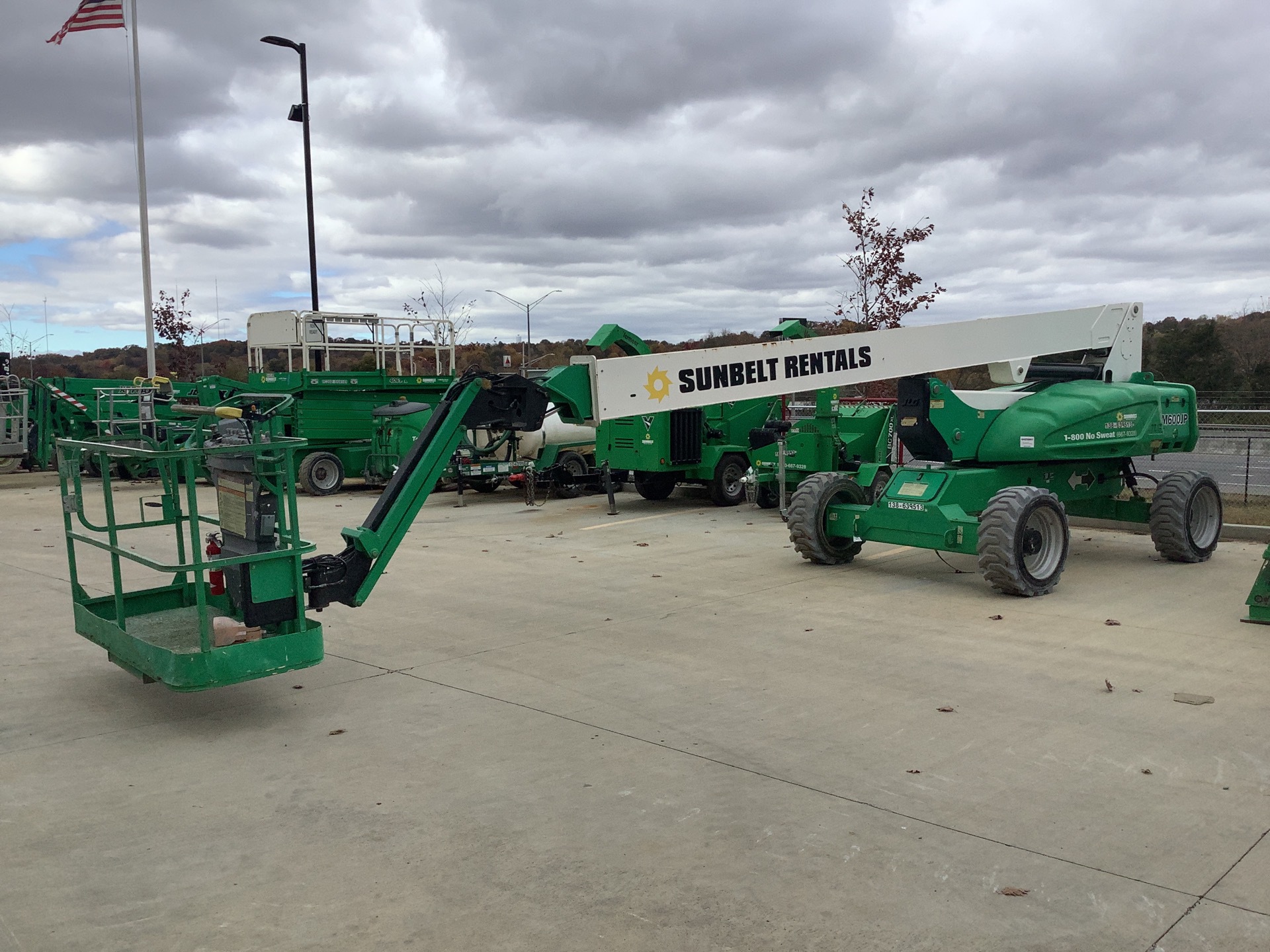 2014 JLG M600JP 4WD Diesel Telescopic Boom Lift