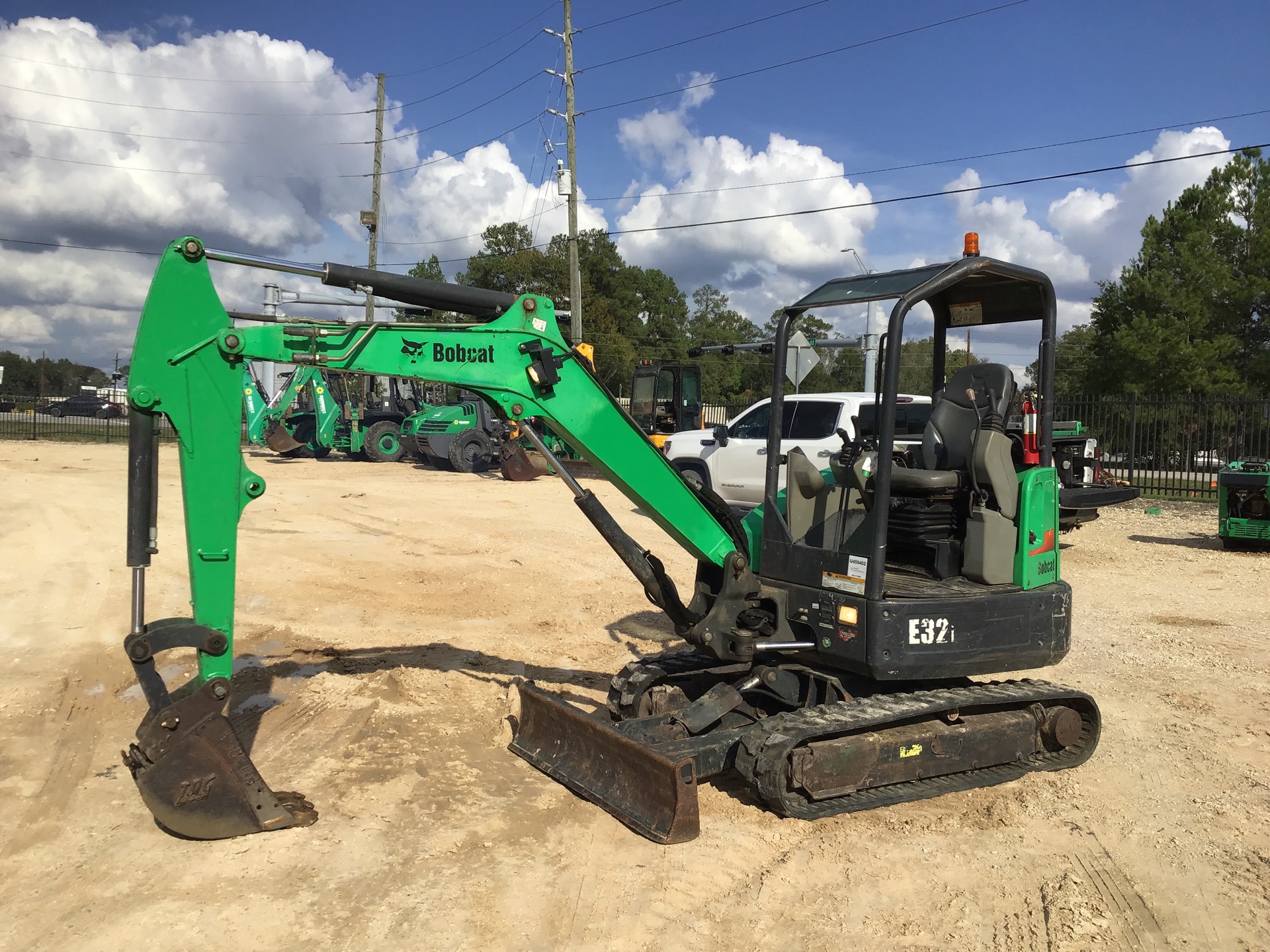 2015 Bobcat E32i Mini Excavator