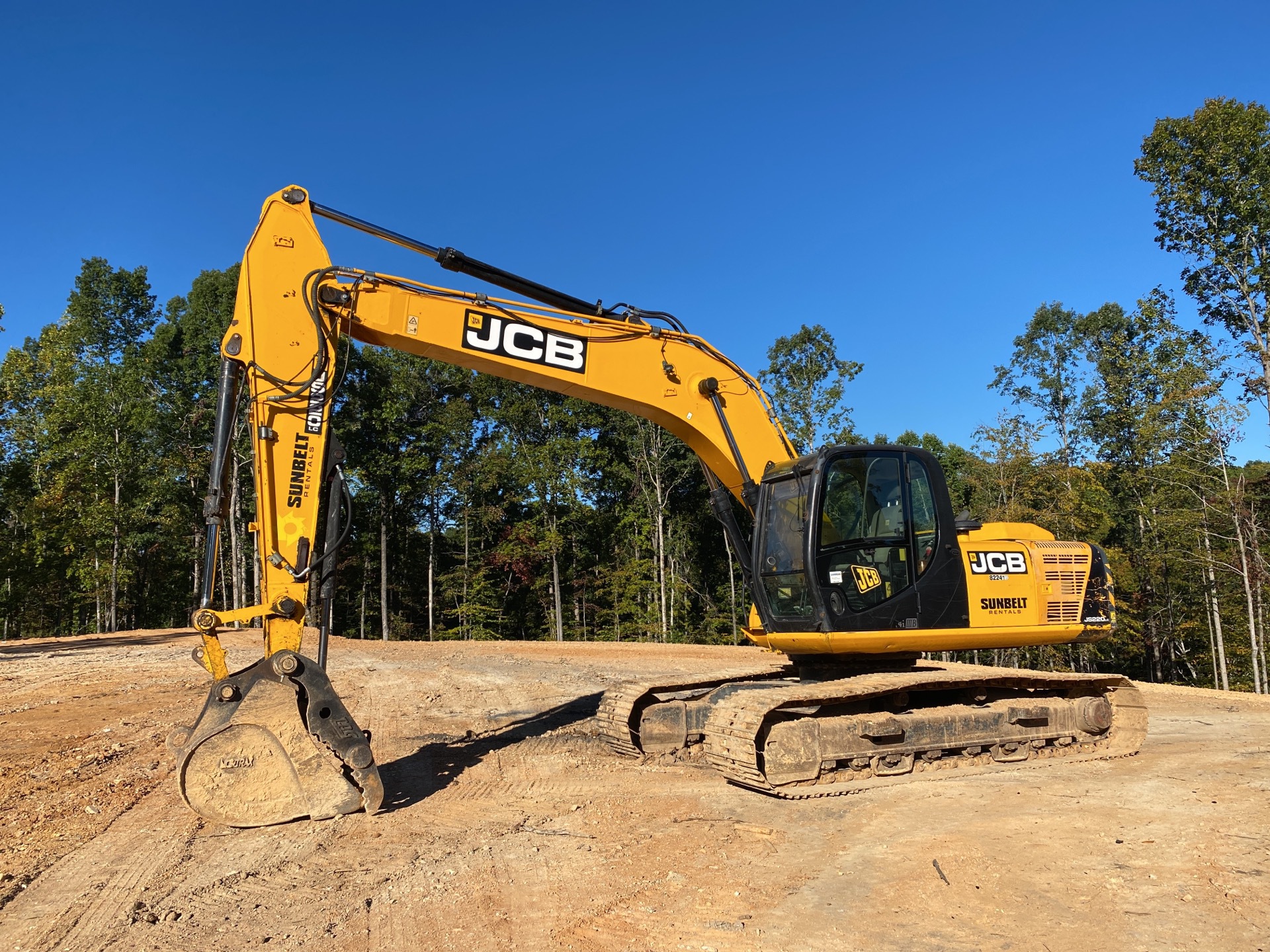 2016 JCB JS220 Tracked Excavator