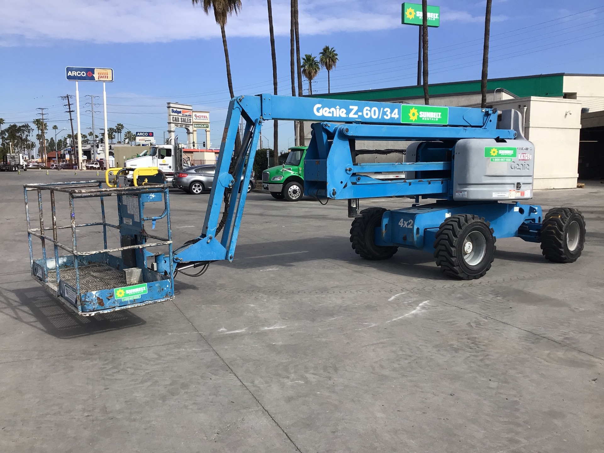 2008 Genie Z-60/34 2WD Diesel Articulating Boom Lift