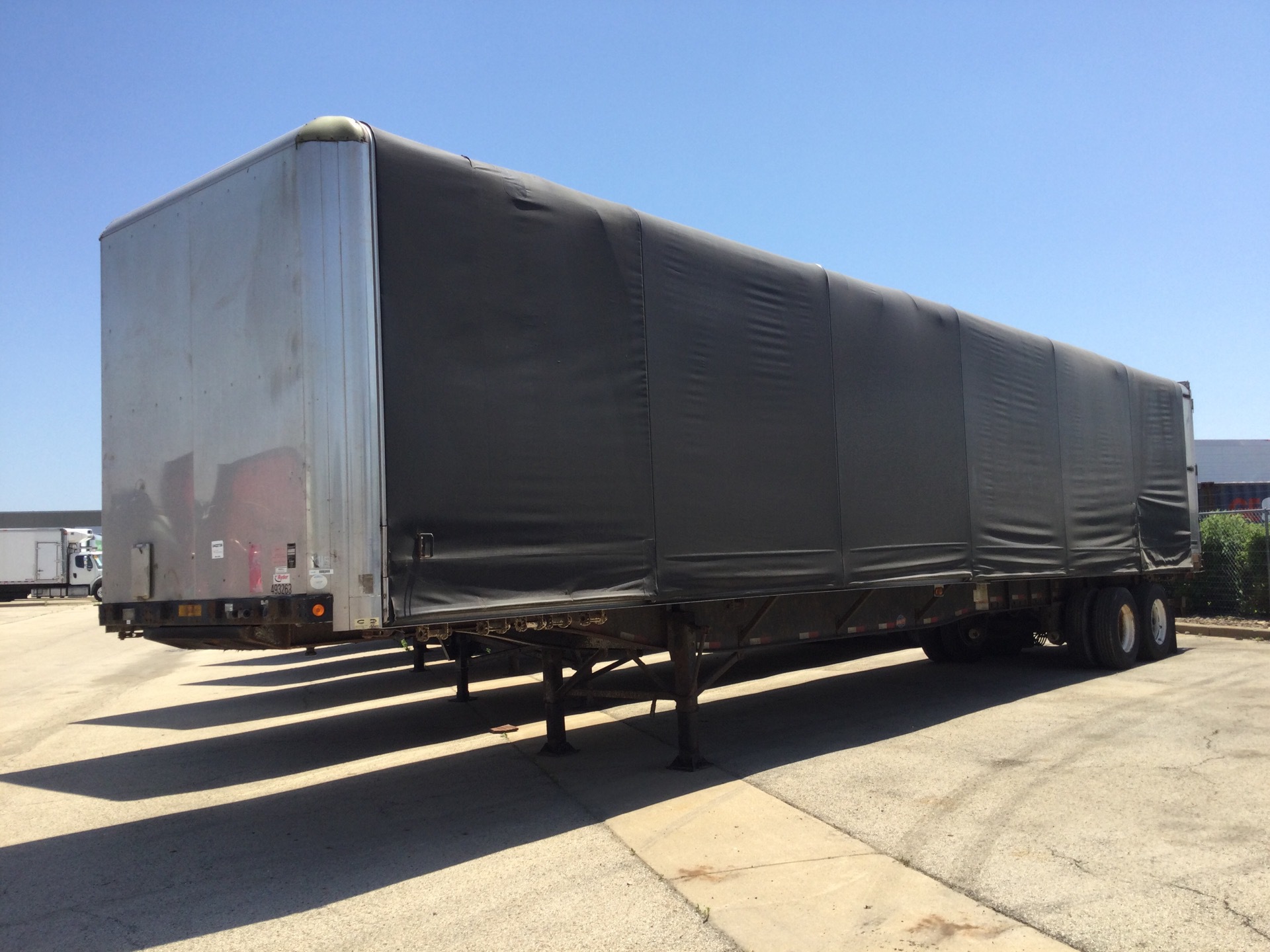 2009 Utility FS2CHA 48 ft T/A Curtain Side Trailer