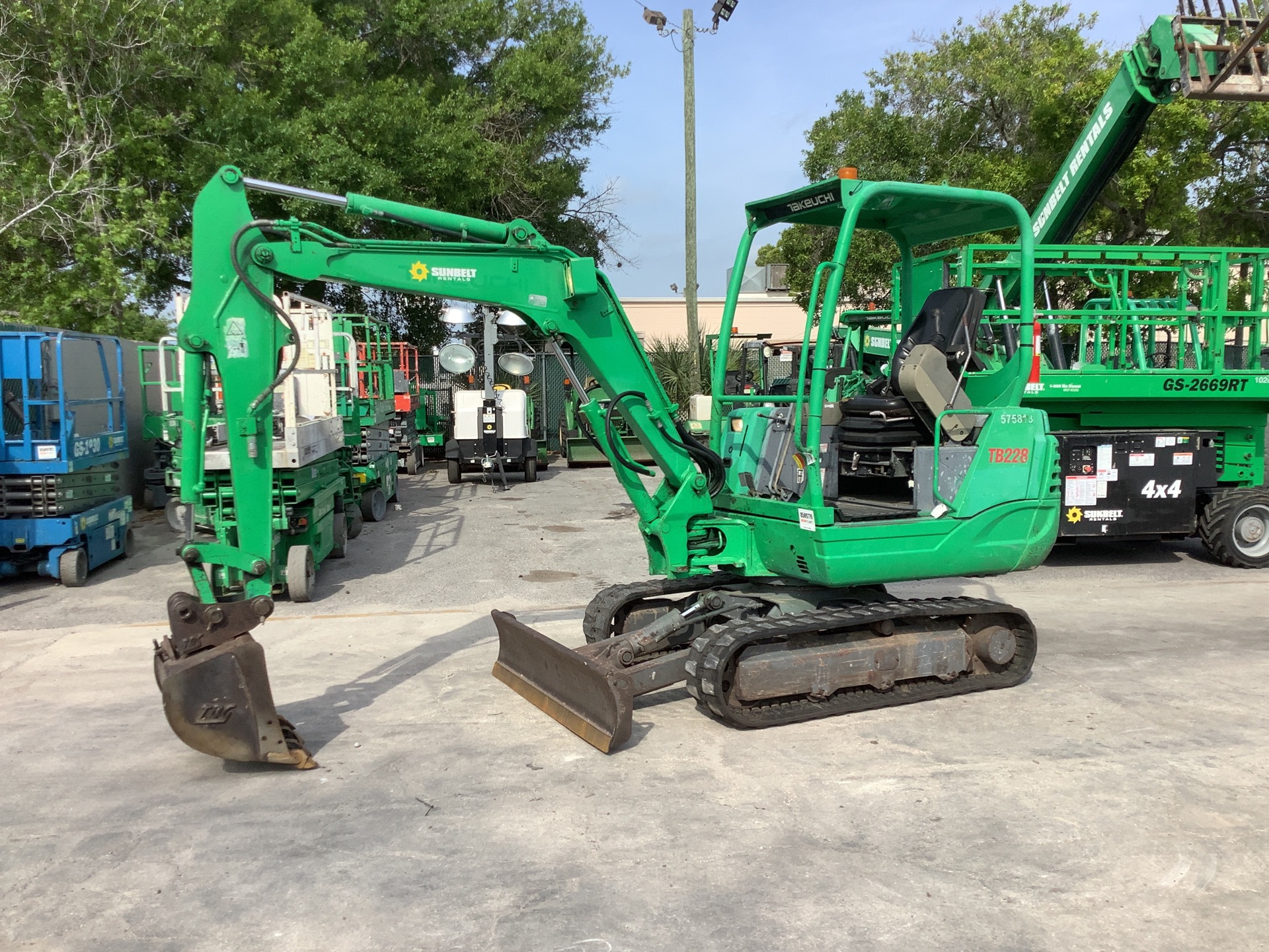 2013 Takeuchi TB228 Mini Excavator