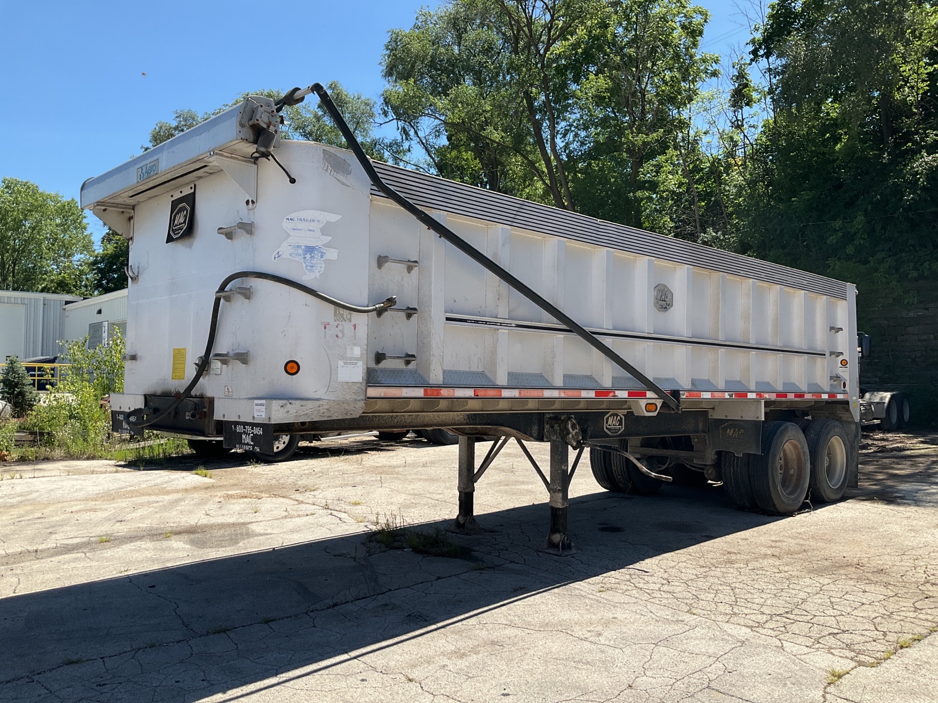 2003 Mac 30 ft T/A End Dump Trailer