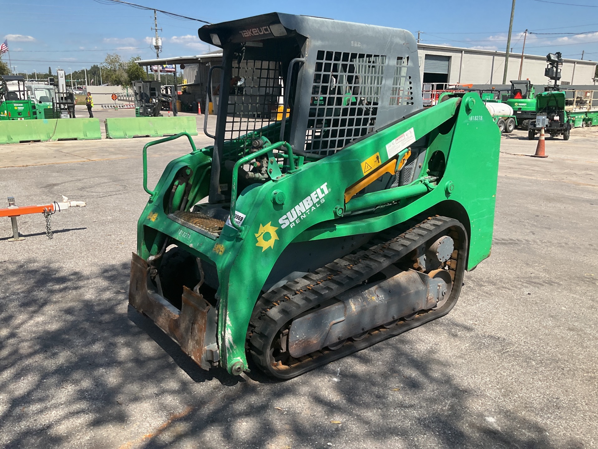 2017 Takeuchi TL8 Compact Track Loader