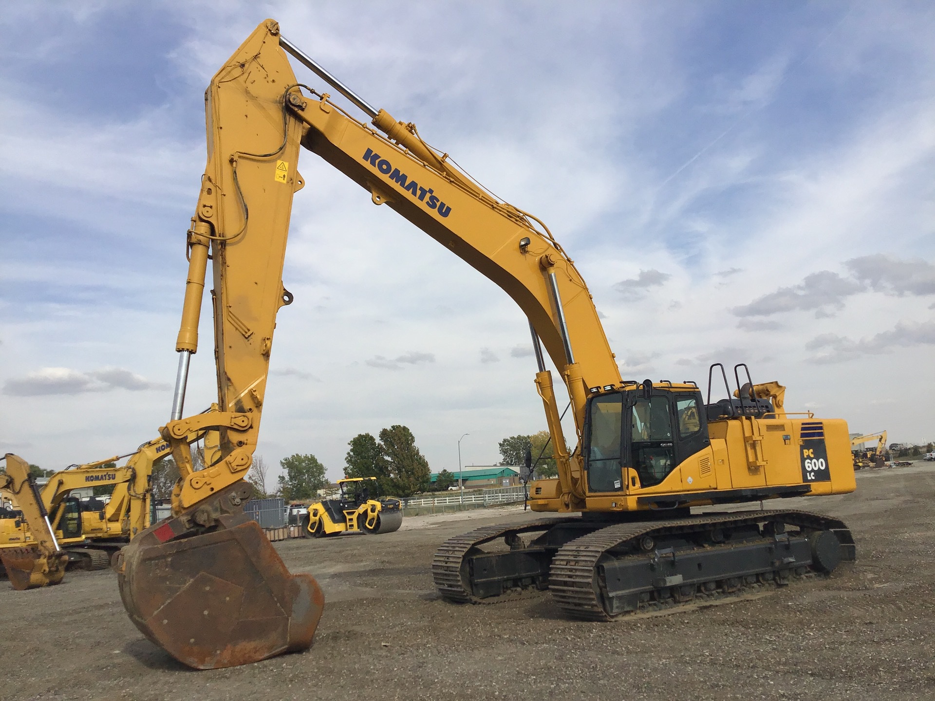 2007 Komatsu PC600LC-8 Track Excavator