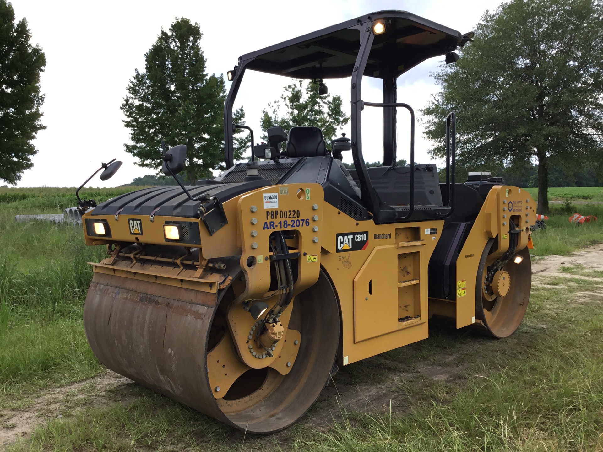 2018 Cat CB10 Vibratory Double Drum Roller