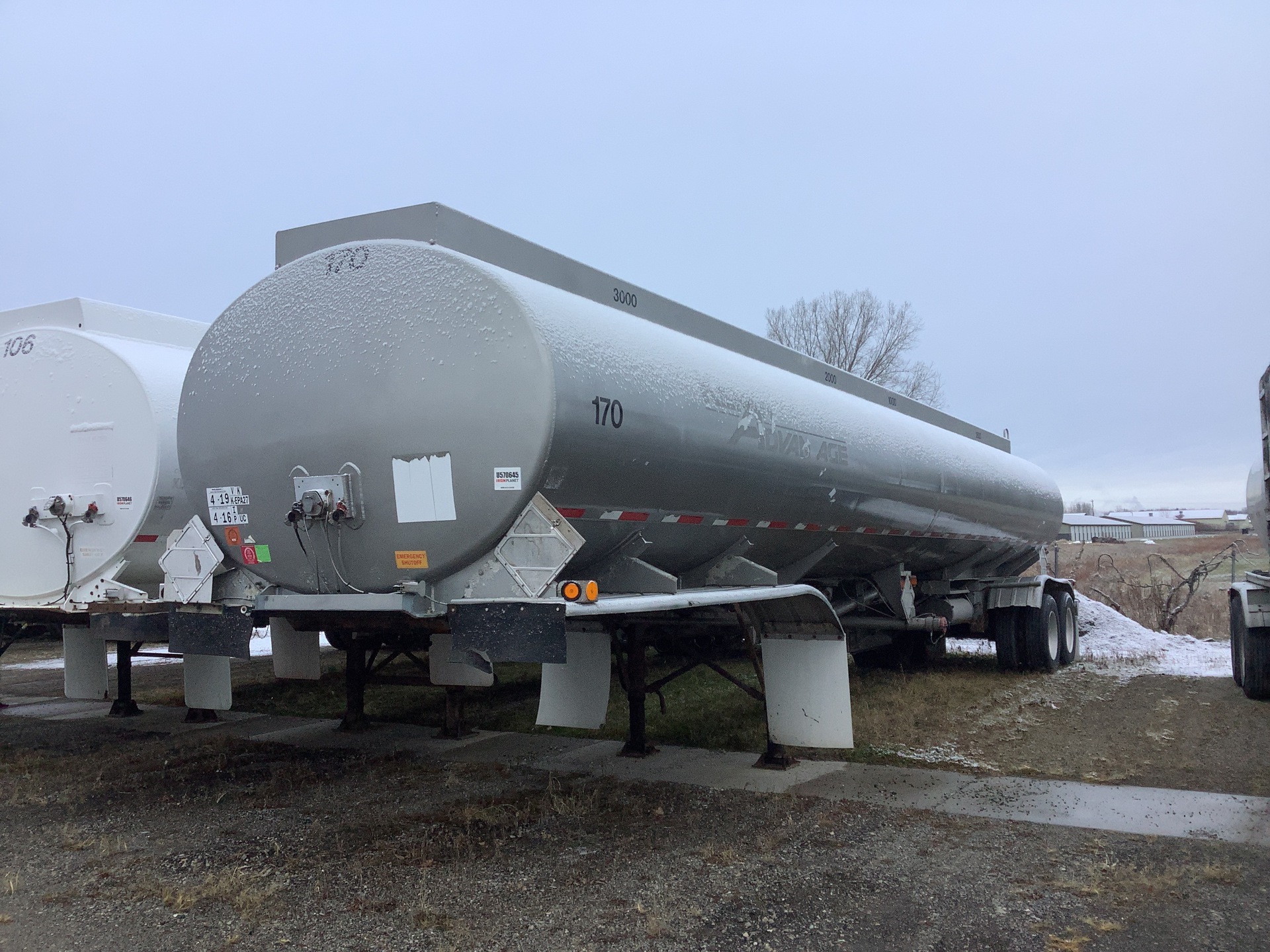 1992 Polar 9500 gal T/A Tanker Trailer