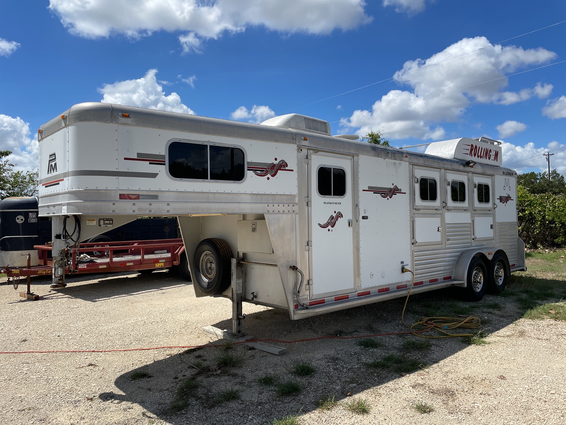 2006 Platinum Horse Trailer