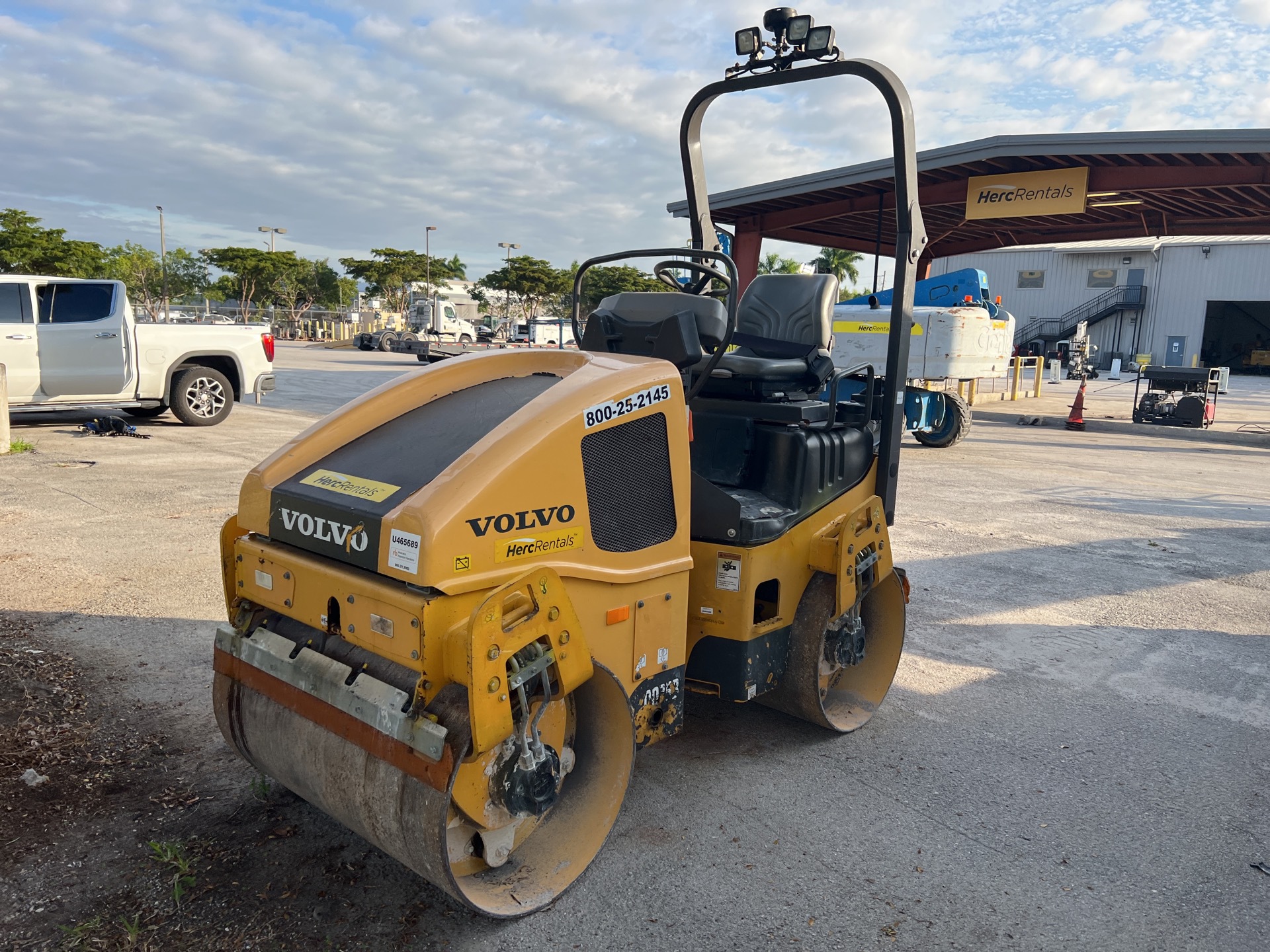 2019 Volvo DD25B Double Drum Roller