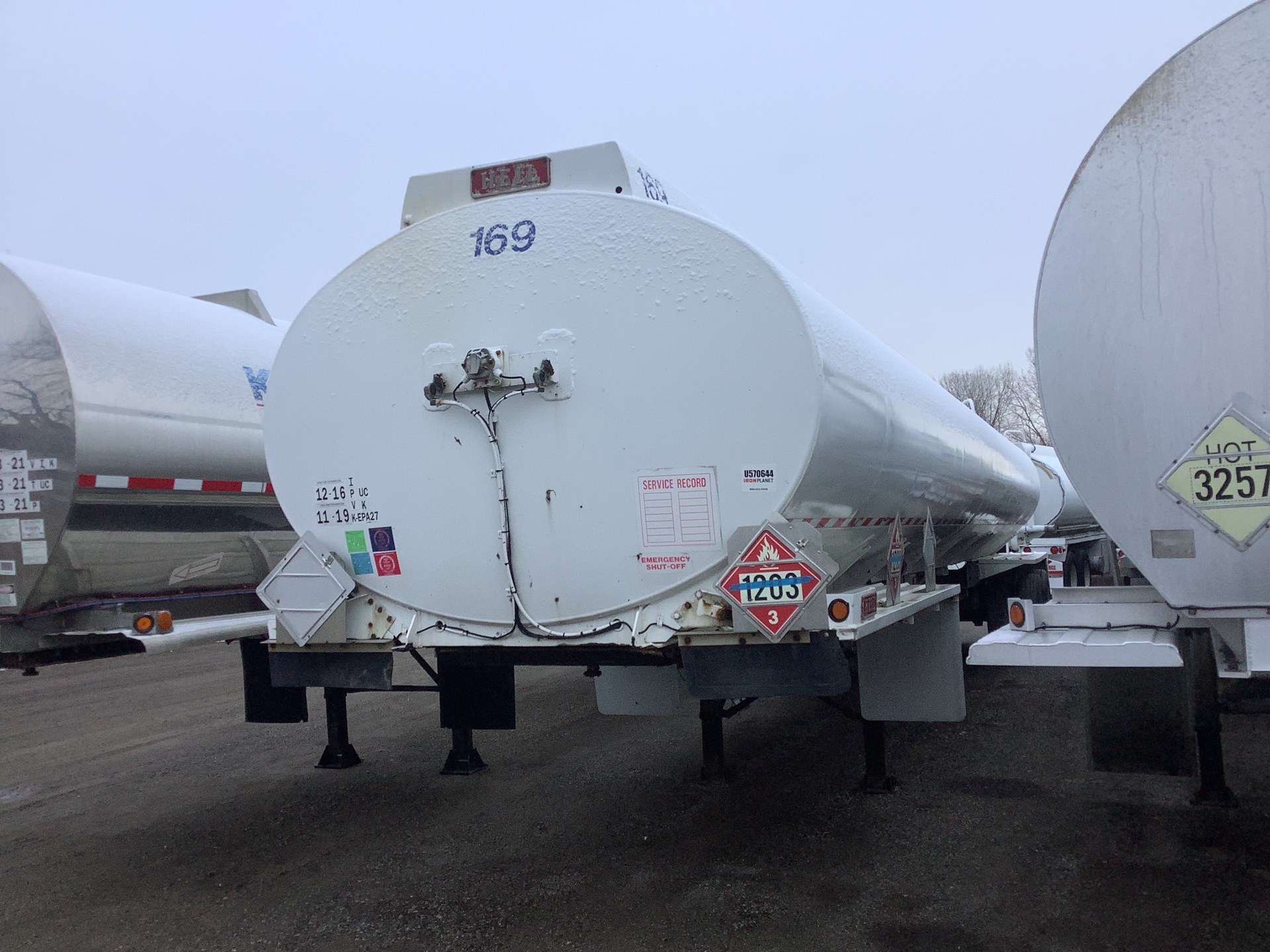 1991 Heil 9500 gal T/A Tanker Trailer