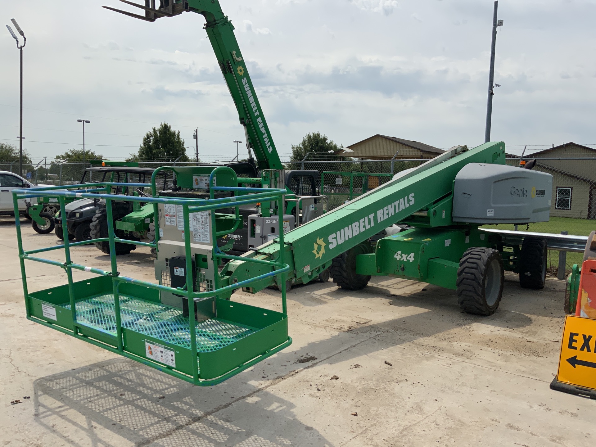 2014 GENIE S60 4WD Diesel Telescopic Boom Lift