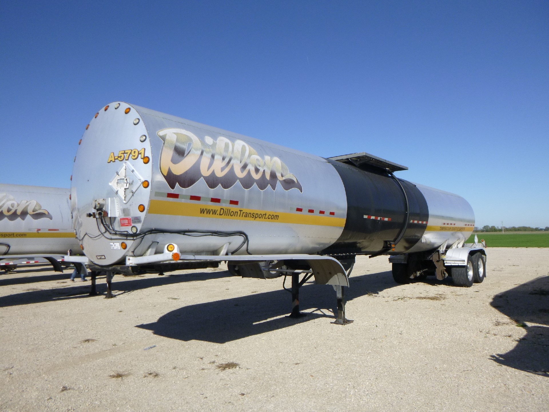 2009 Etnyre ARA Asphalt Tank Trailer