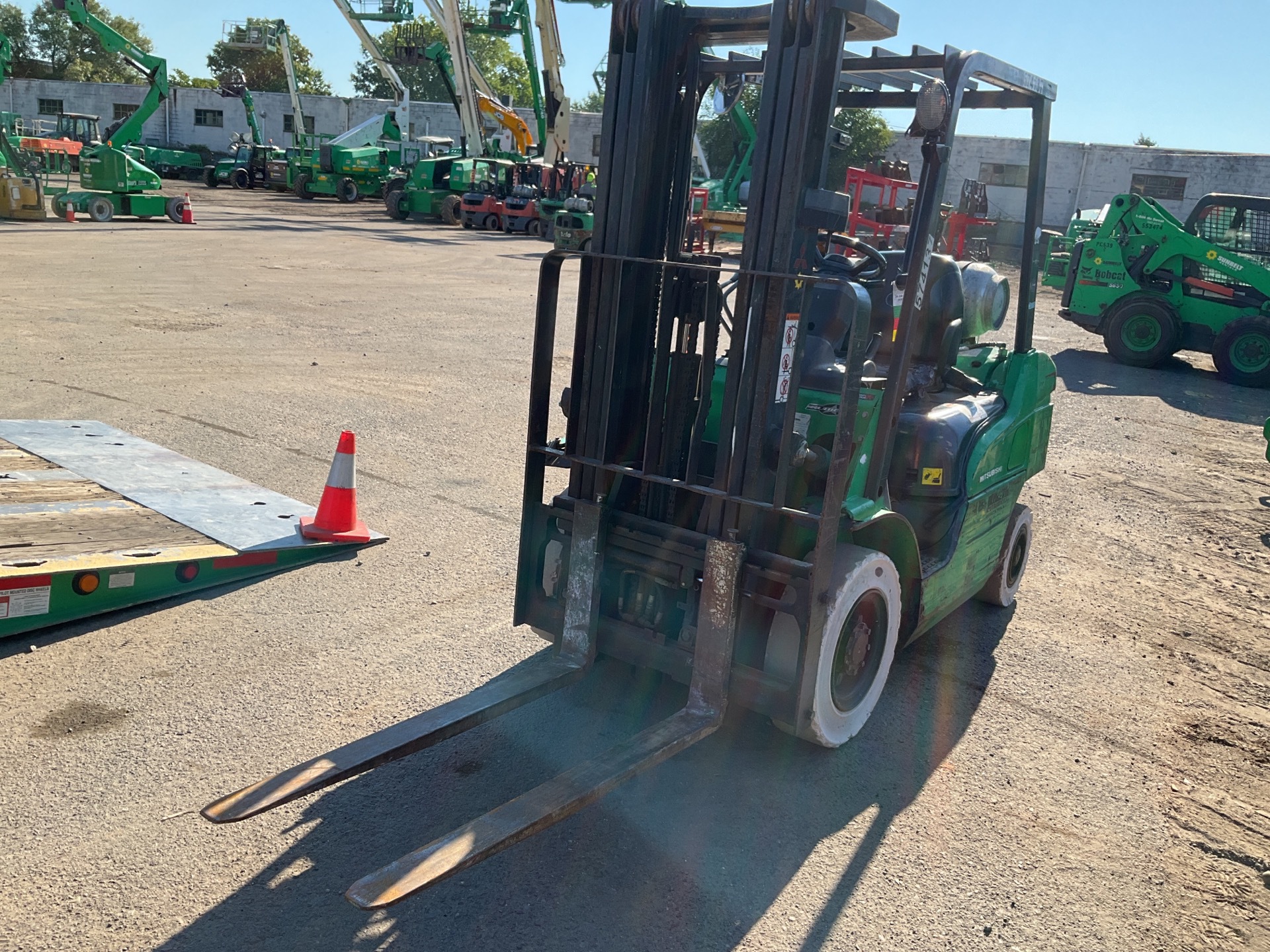 2013 Mitsubishi FG25N 3850 lb Pneumatic Tire Forklift