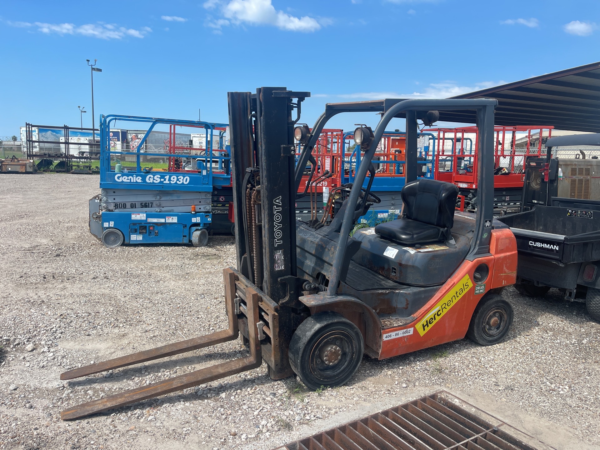 2012 Toyota 8FDU20 3850 lb Diesel Pneumatic Tire Forklift