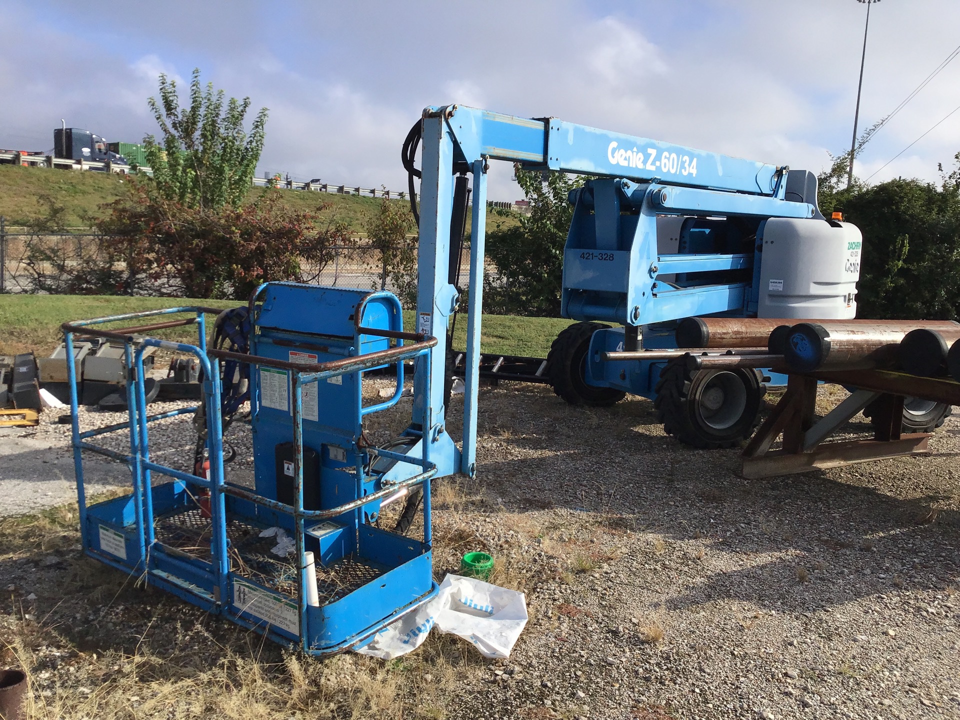 2006 Genie Z-60/34 4WD Diesel Articulating Boom Lift