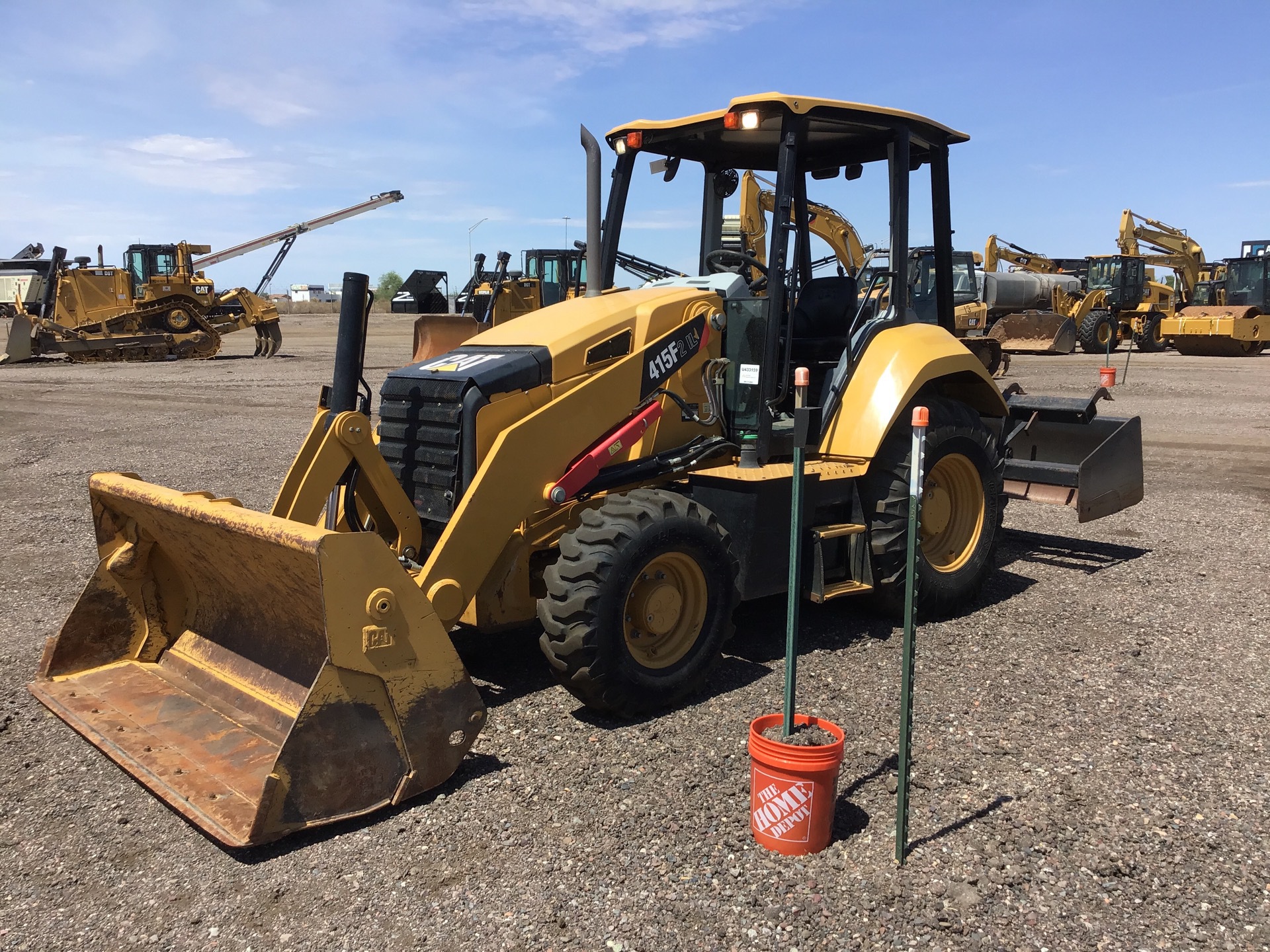 2016 Cat 415F2 IL 4x4 Landscape Loader