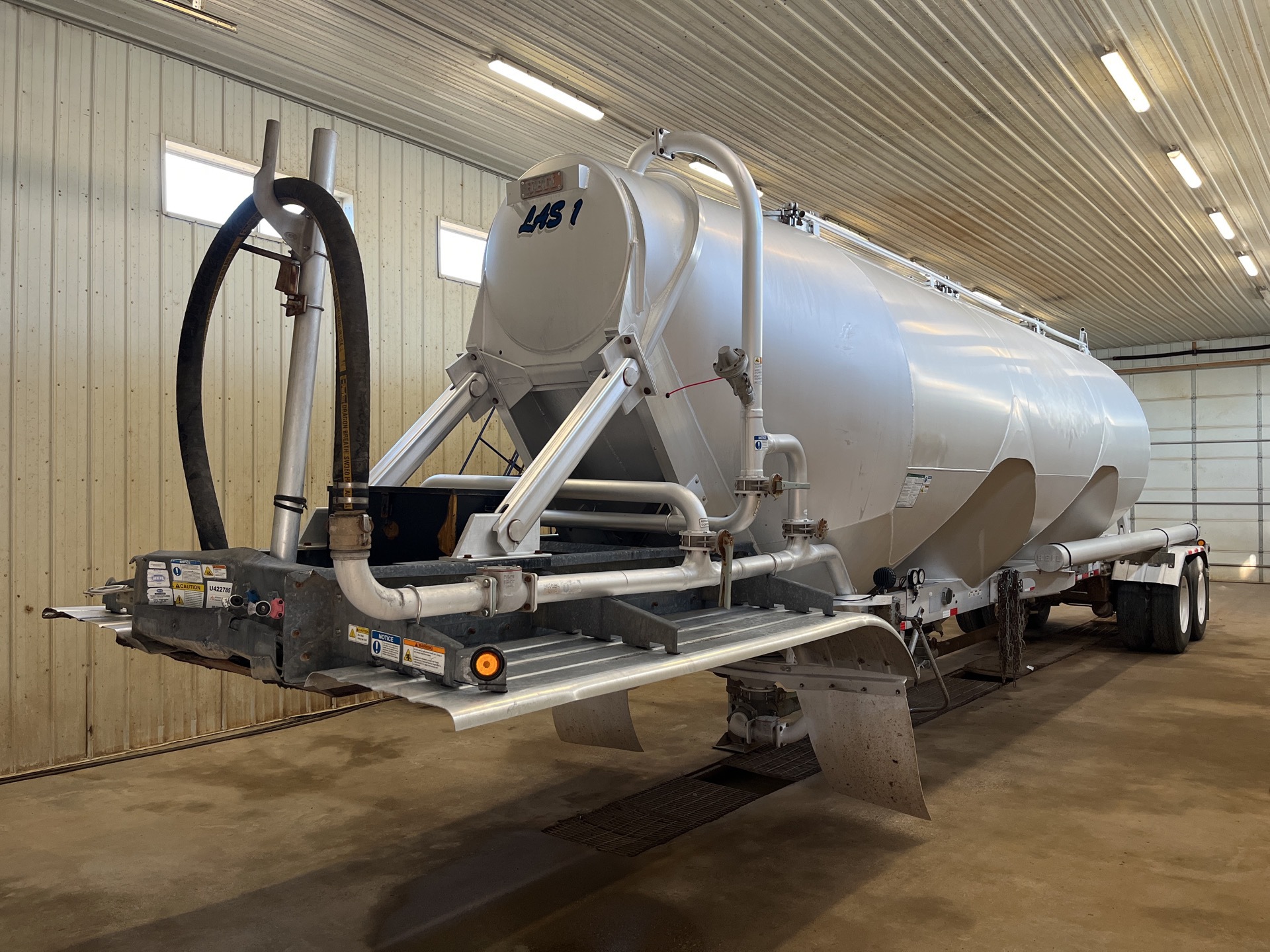 2012 Heil 1040 cft T/A Pneumatic Bulk Trailer