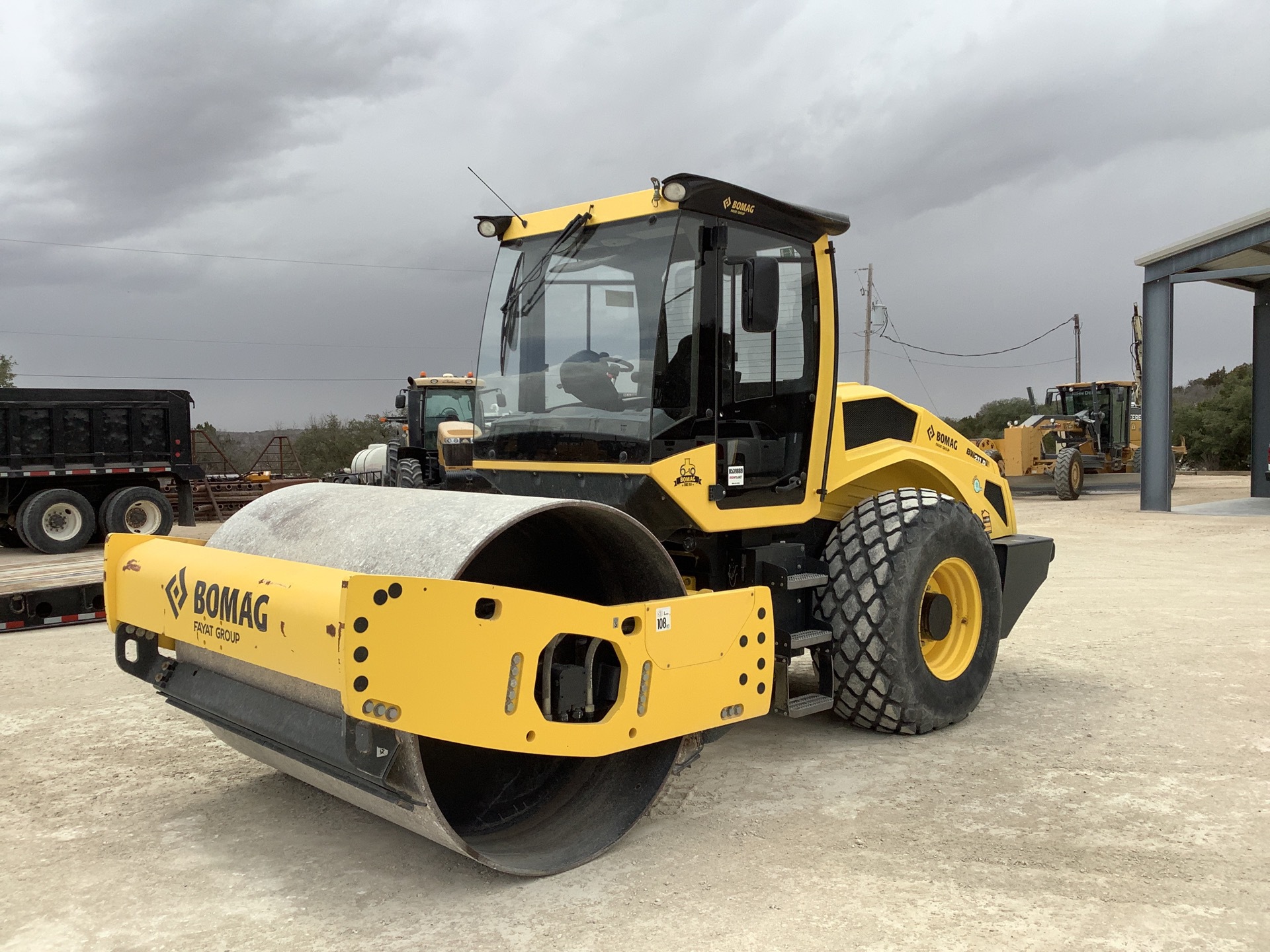 2018 Bomag BW211D-5 Smooth Drum Compactor