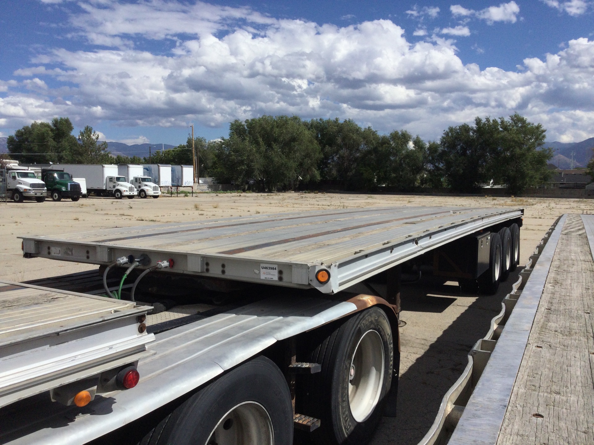 2001 Western Trailer  36 ft x 102 in Pup Flatbed Trailer