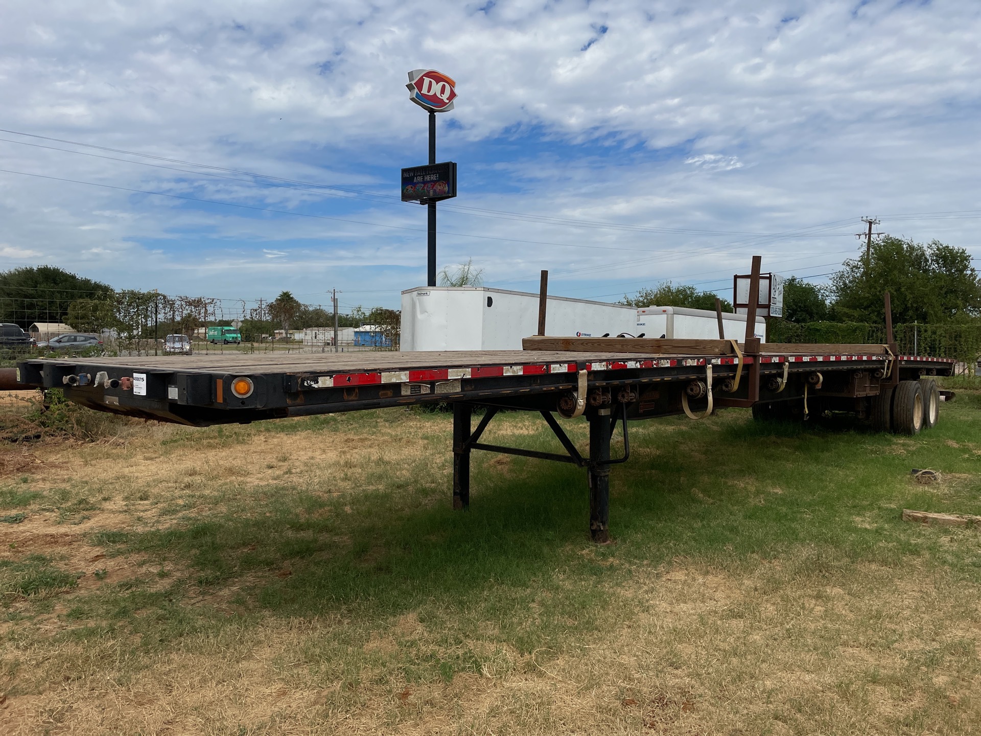 2017 Fontaine 53 ft T/A Flatbed Trailer