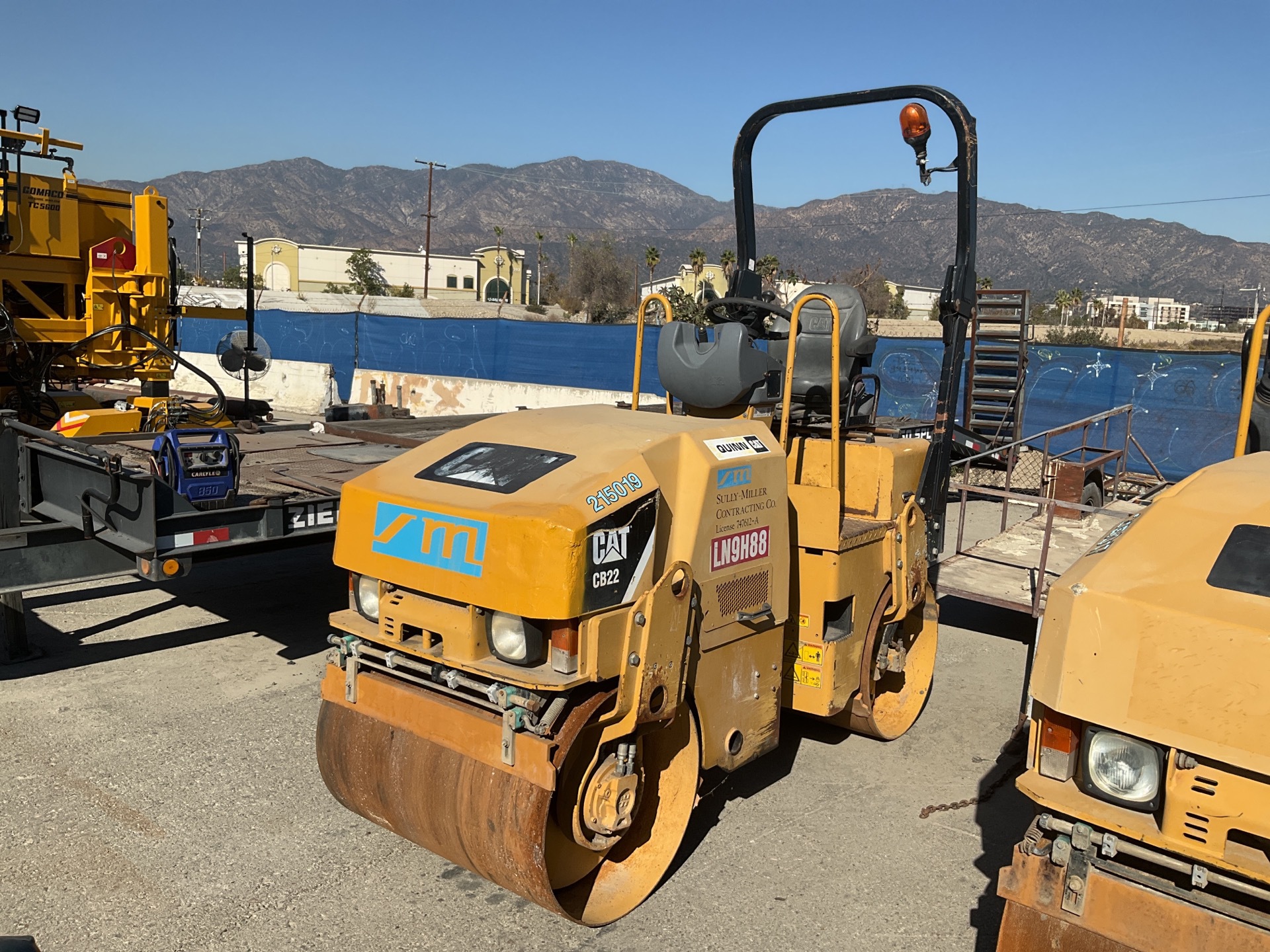 2013 Cat CB22 Double Drum Roller