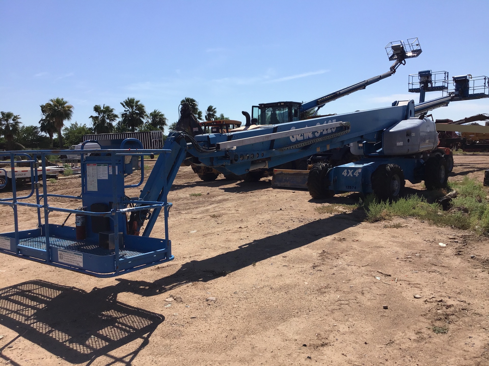 2003 Genie S-125 4WD Diesel Articulating Boom Lift