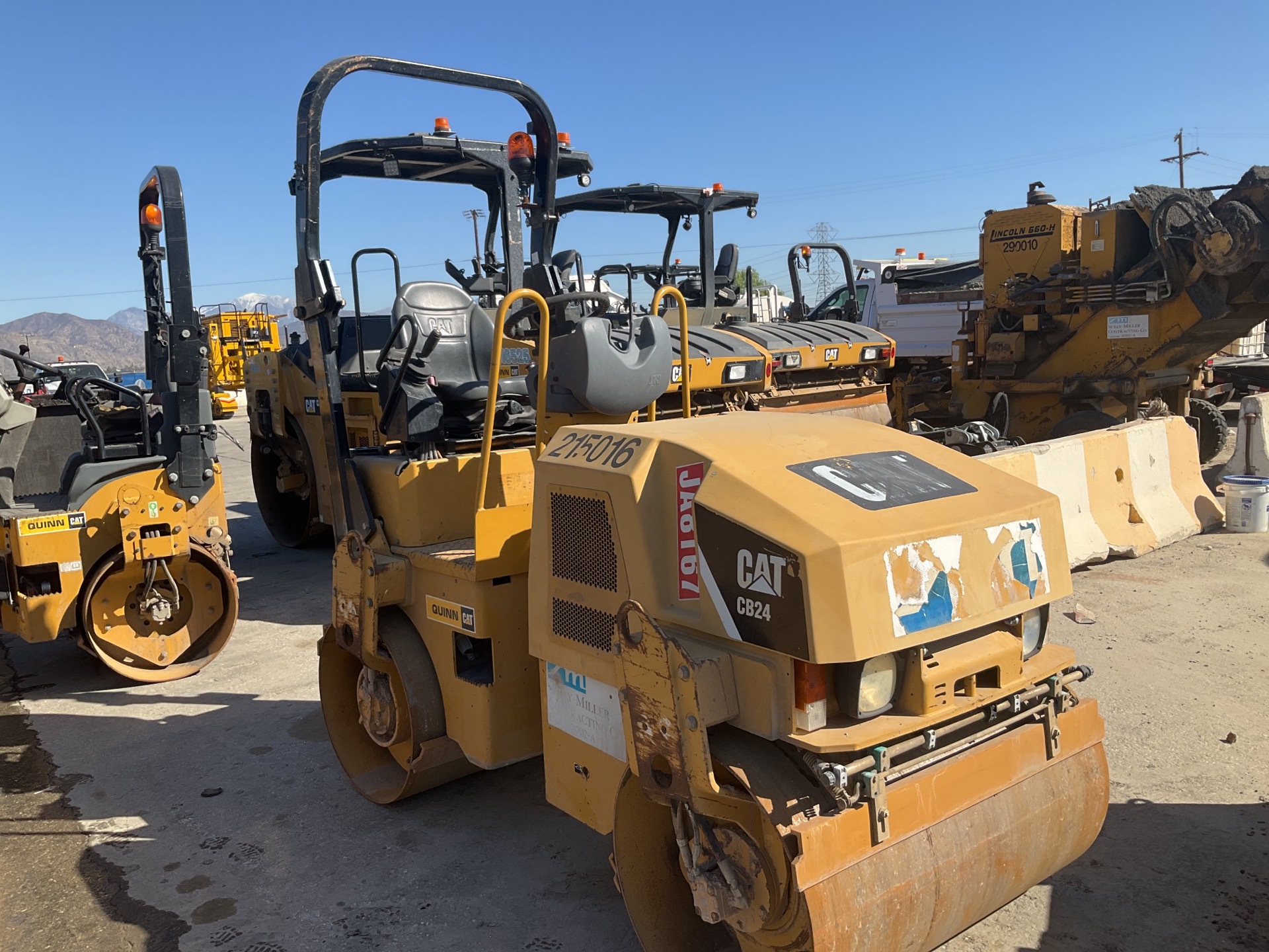 2011 Cat CB24 Double Drum Roller