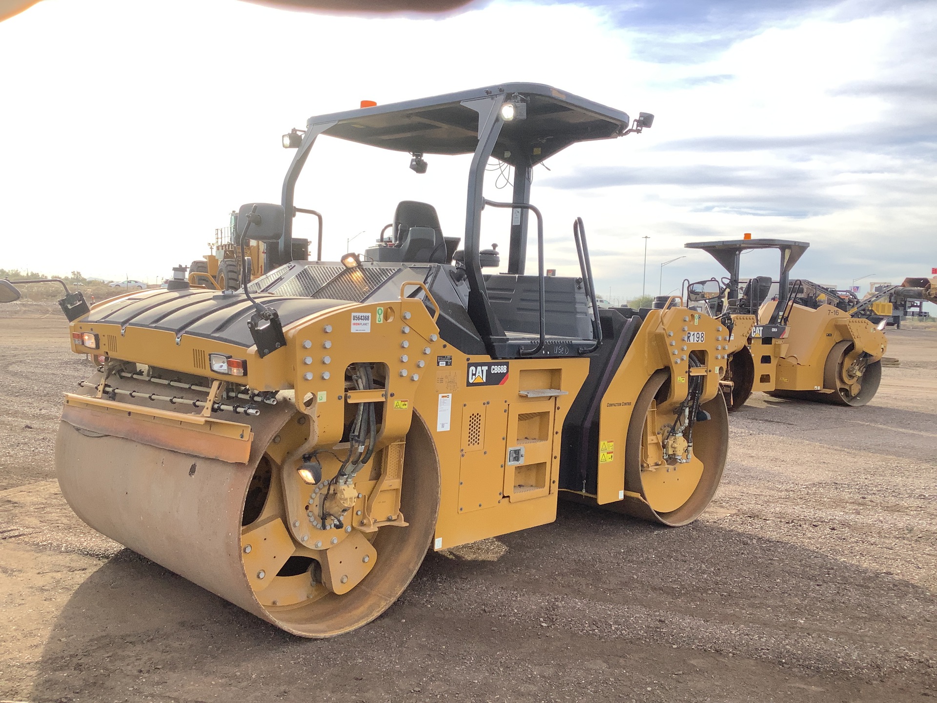 2017 Cat CB68B Double Drum Roller