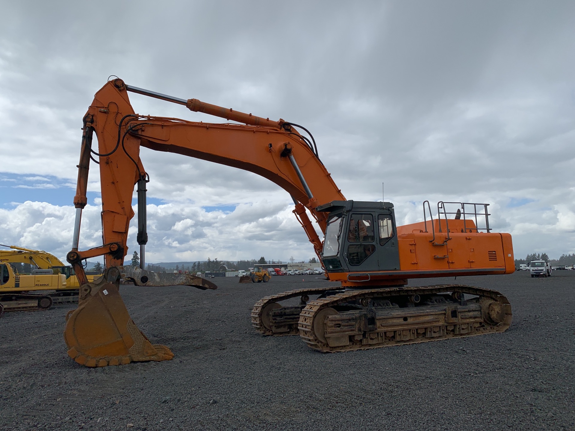 2000 Hitachi EX800H-5 Tracked Excavator