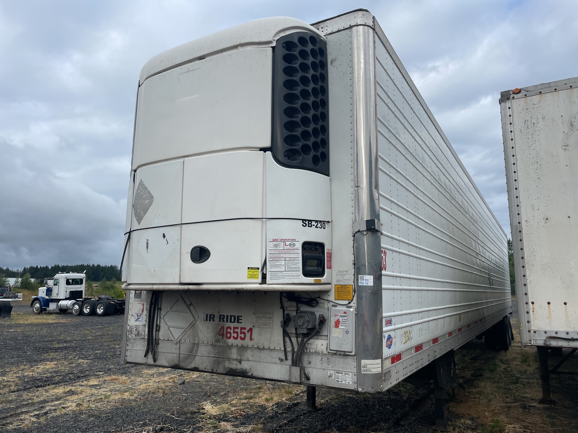 2013 Utility 53 ft x 102 in T/A Refrigerated Trailer