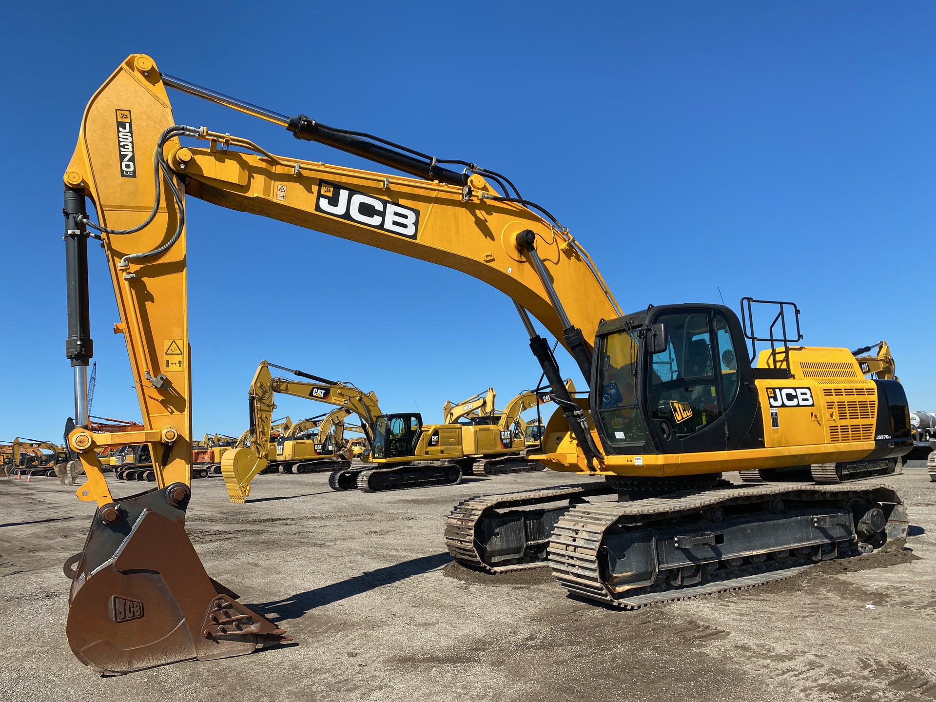 2018 JCB JS370LCCT4F Tracked Excavator