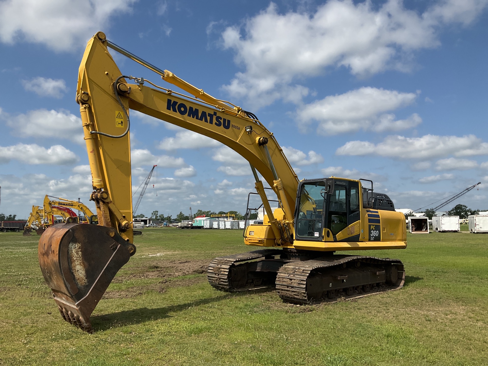 2016 Komatsu PC360LC-11 Tracked Excavator