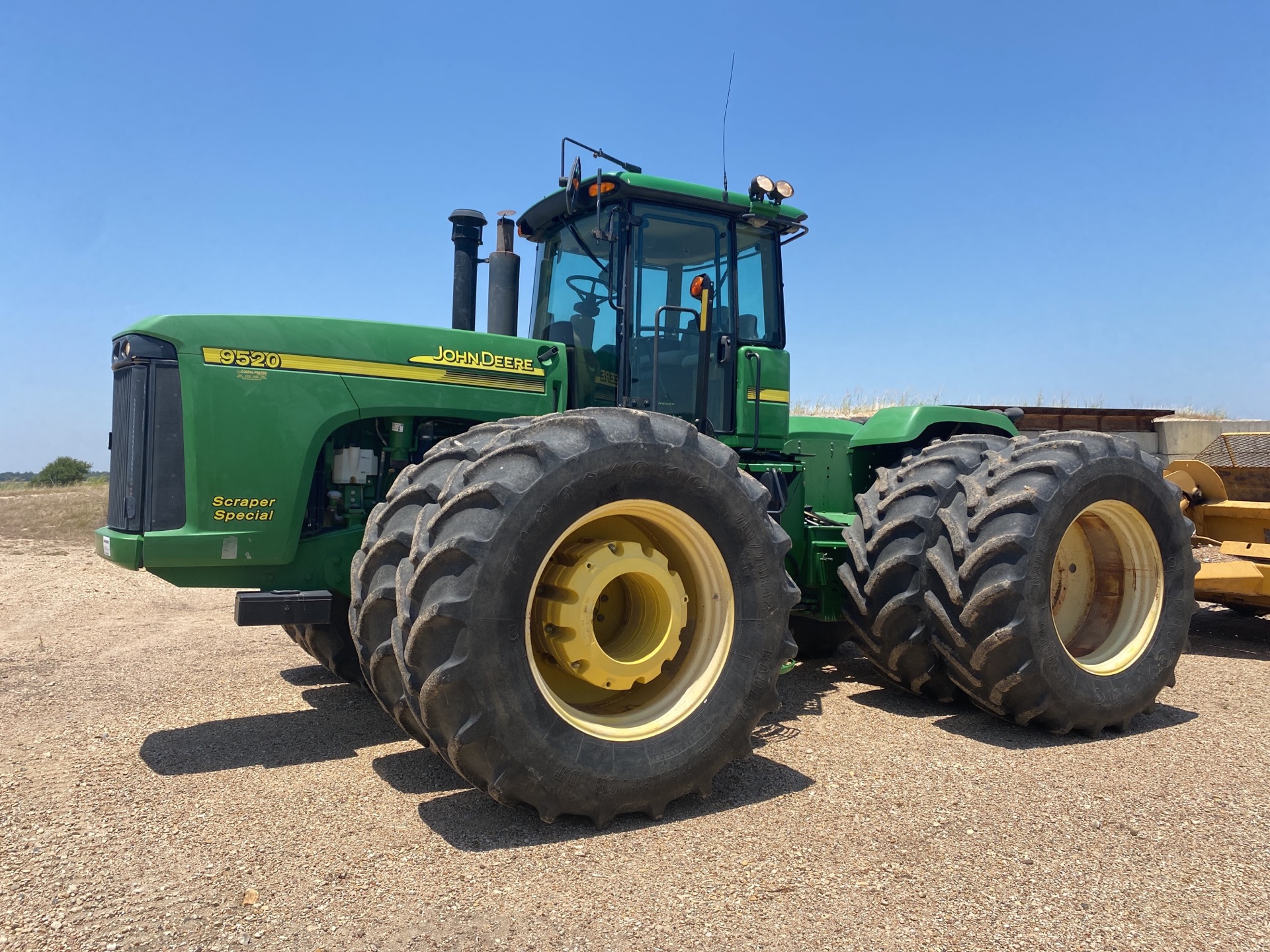 2007 John Deere 9520 Scraper Special Scraper Tractor