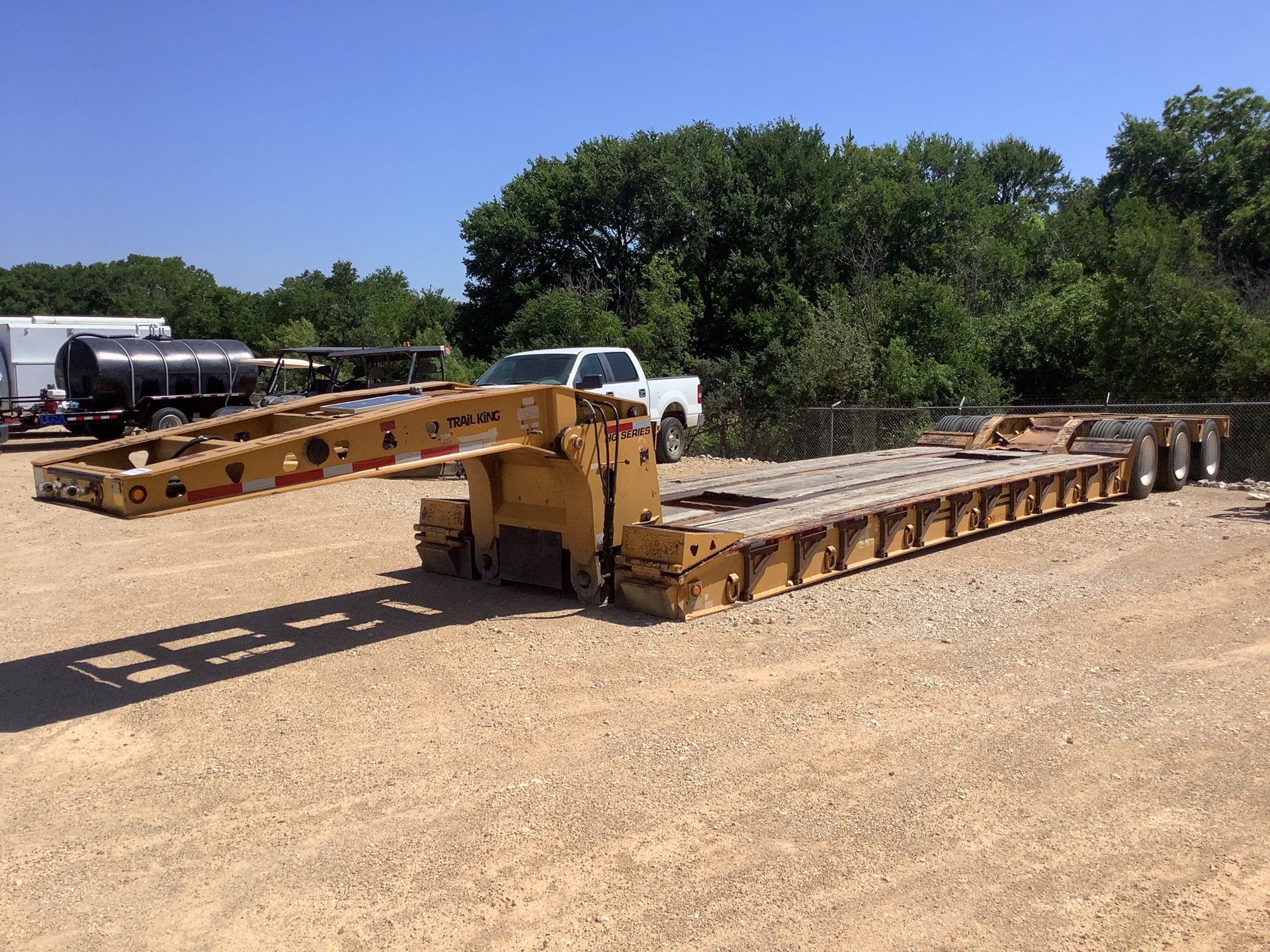 2001 Trail King TK110HDG-503 Lowboy Trailer