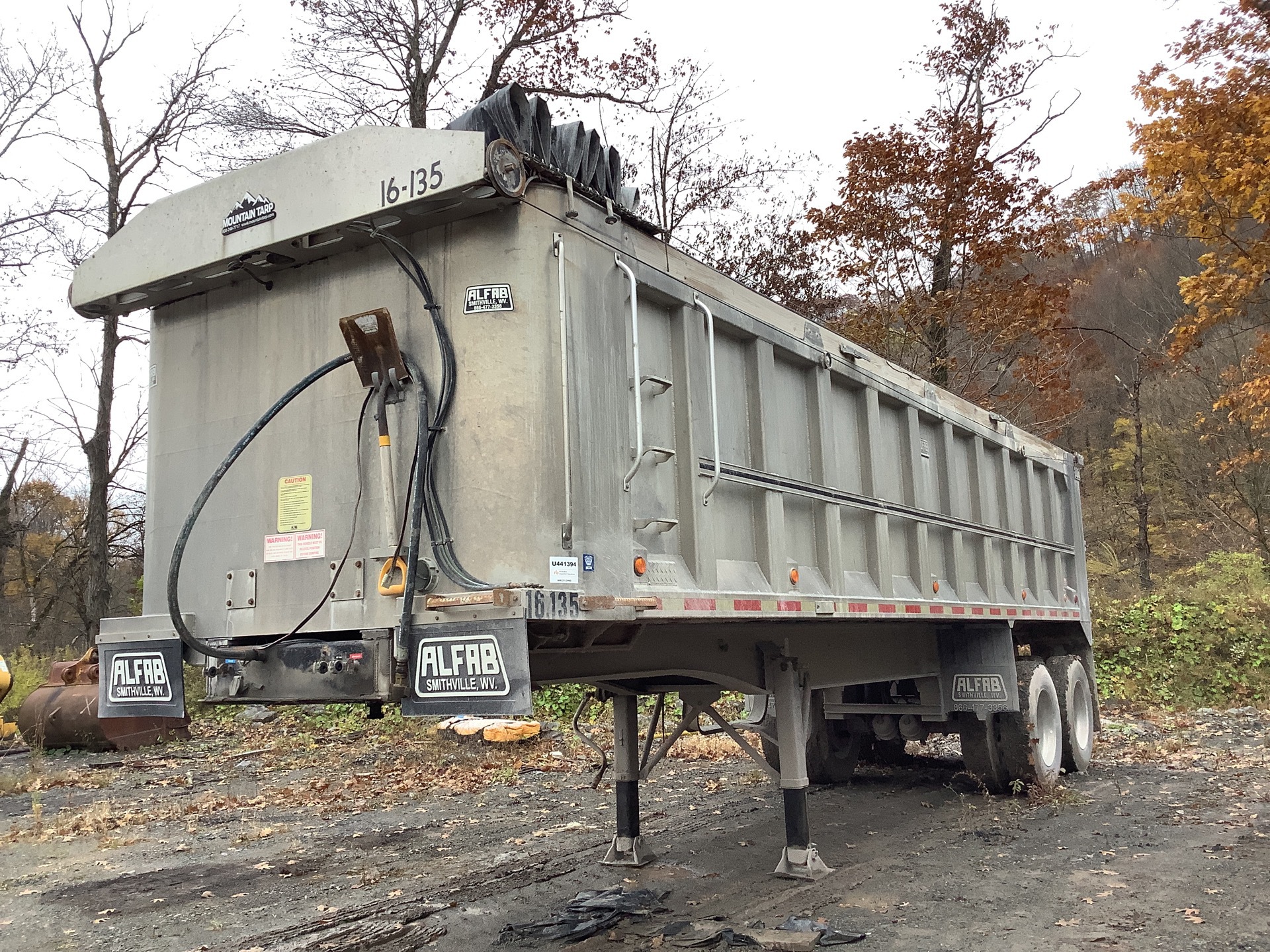 2004 Alfab 30 ft T/A End Dump Trailer