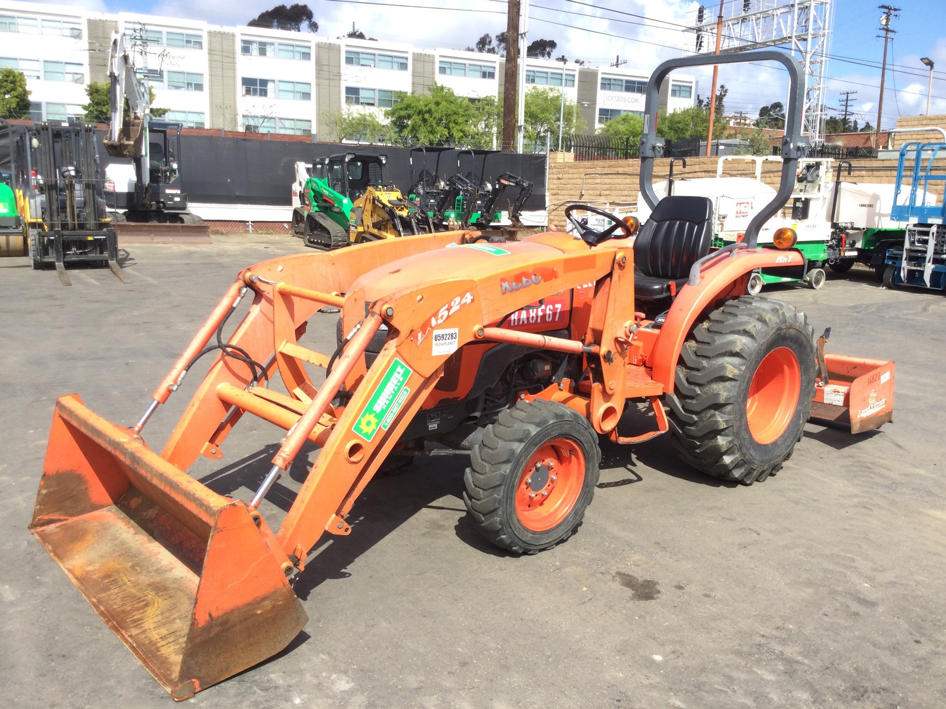 2013 Kubota L3200HST 4WD Landscape Loader w/Land Pride Scraper Box