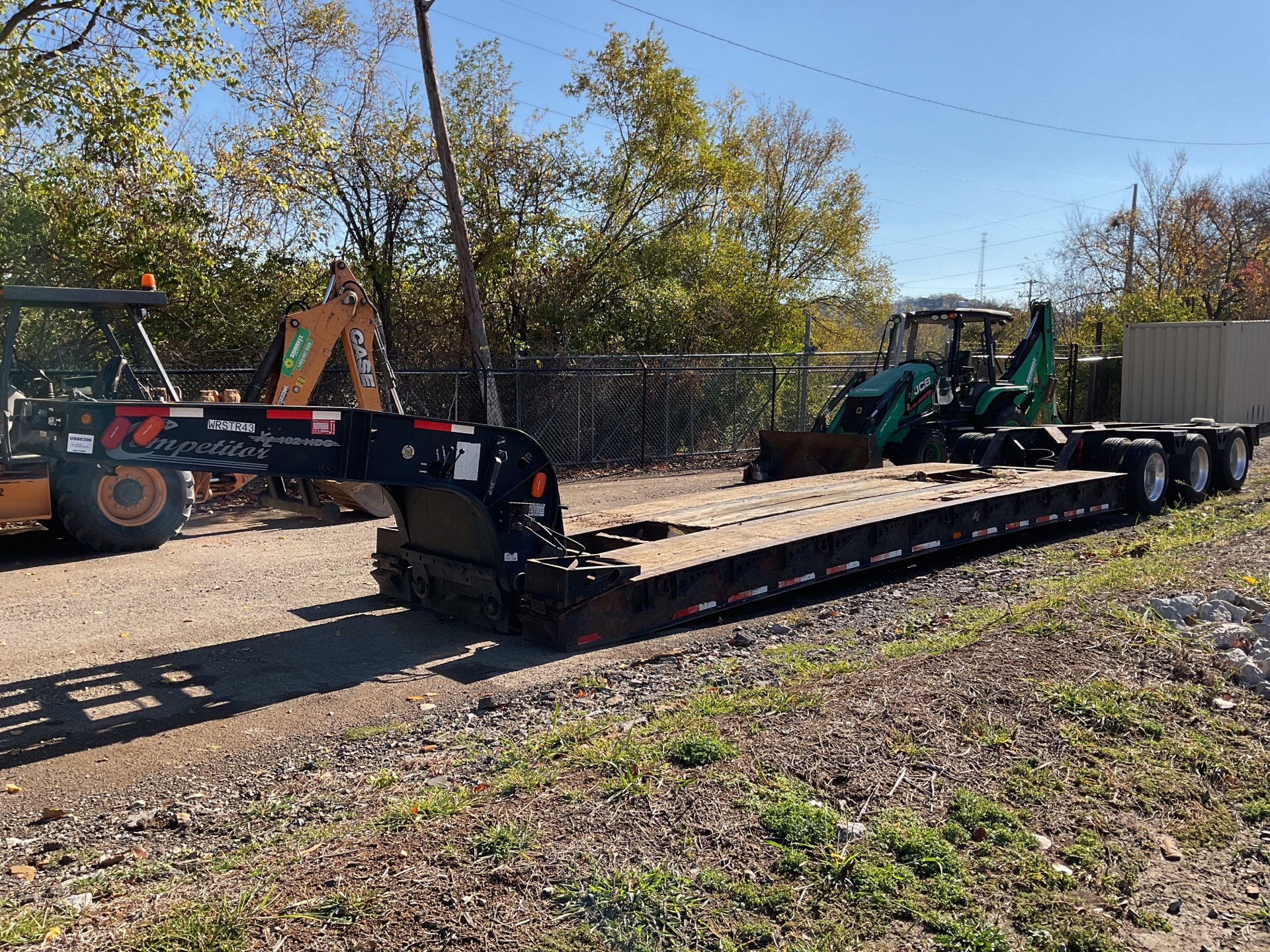 2006 XL Specialized  XL102HDG 25 ft Tri/A Removable Gooseneck Lowboy Trailer