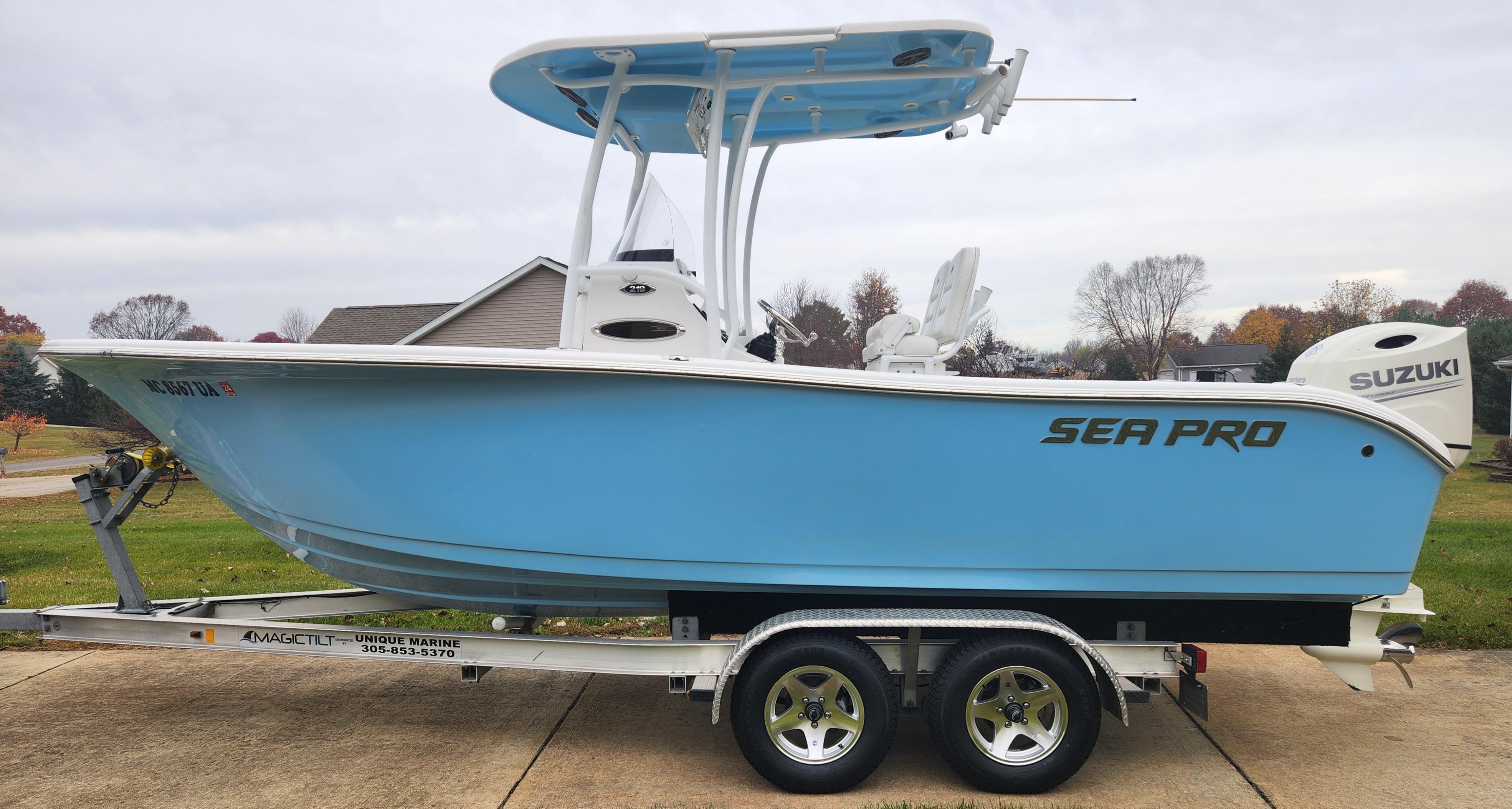 2019 Sea Pro 219 Center Console