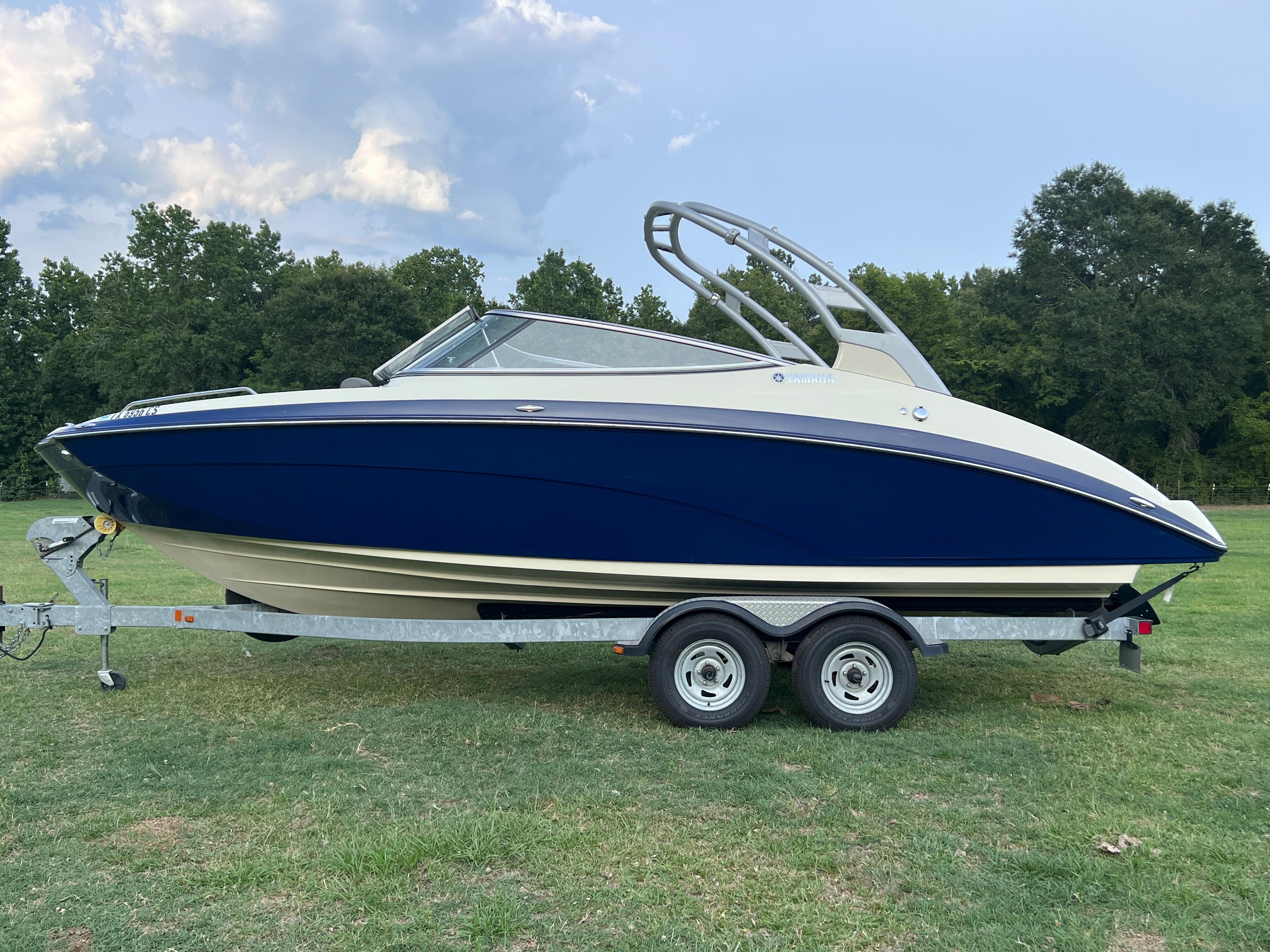 2015 Yamaha Boats 242 Limited S