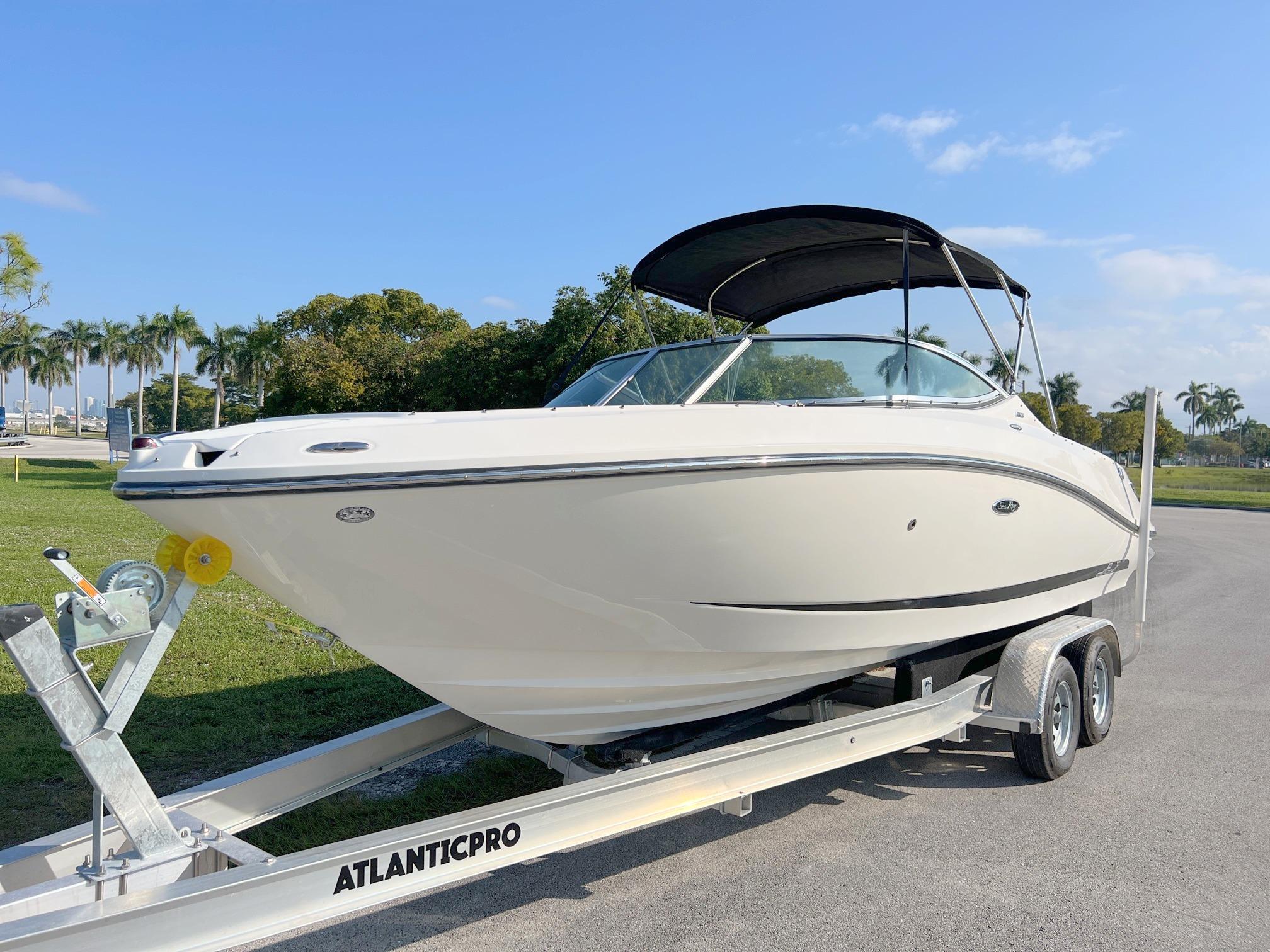 2012 Sea Ray 230 SLX