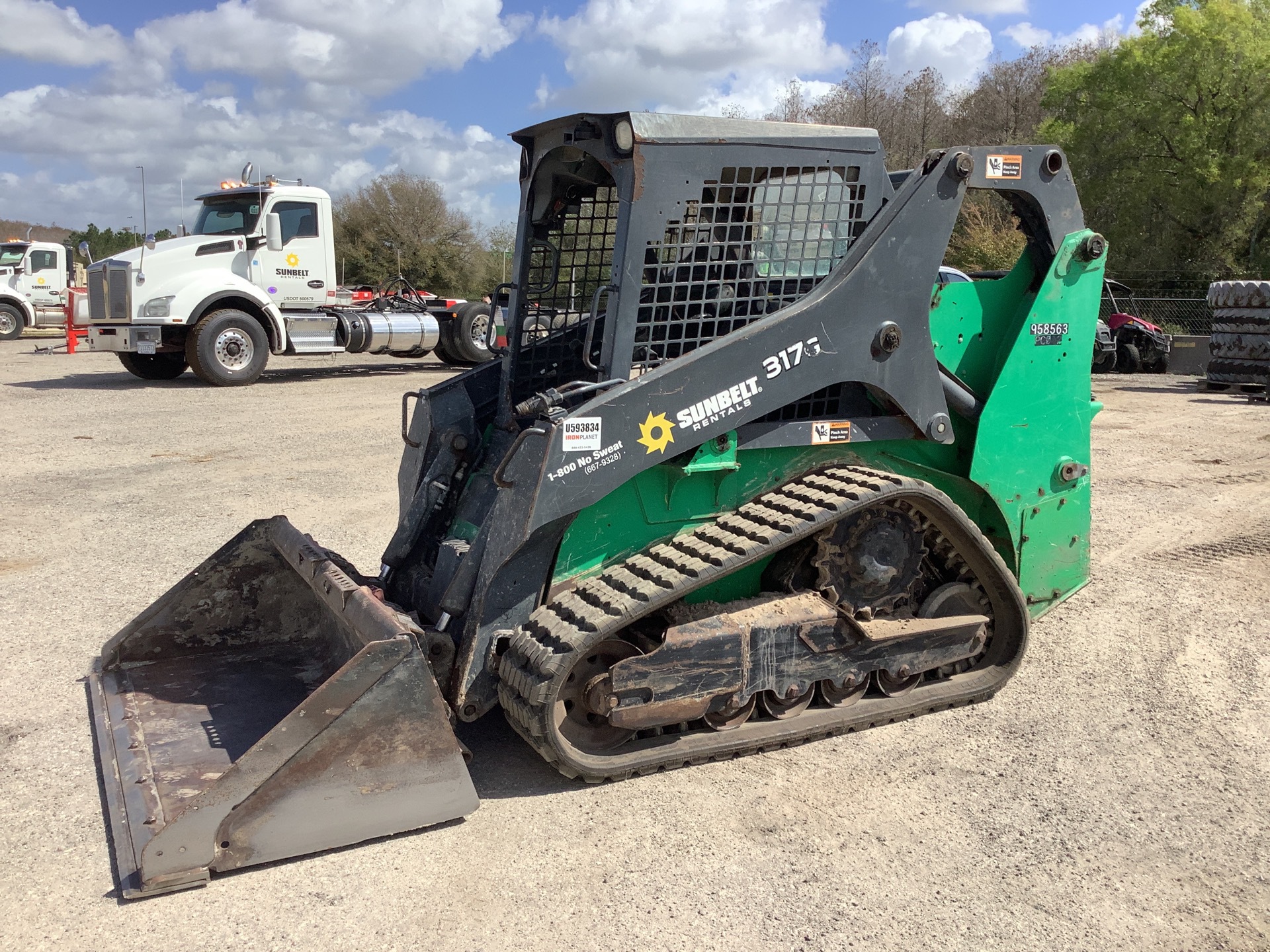 2017 John Deere 317G Compact Track Loader